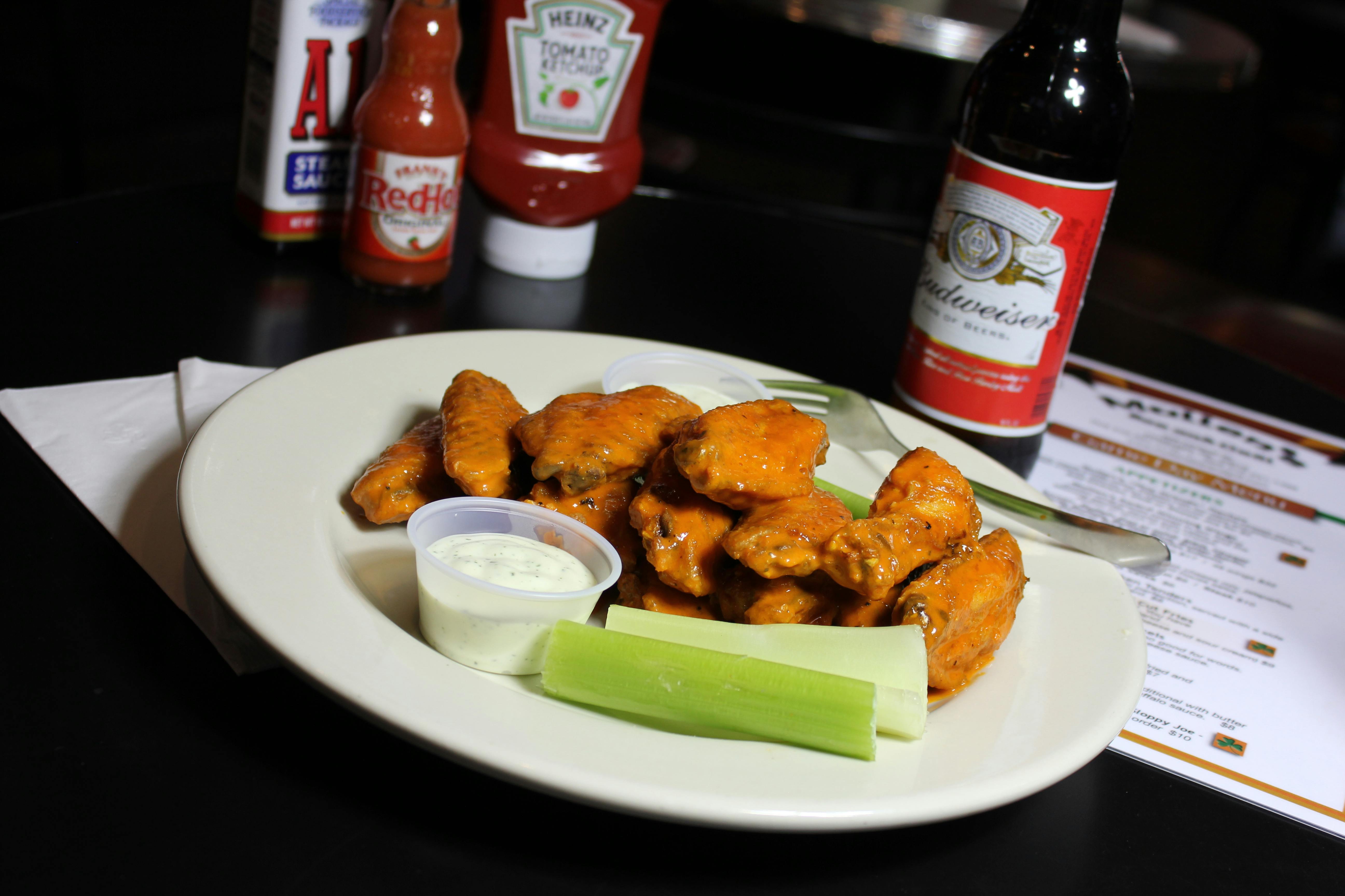 Free stock photo of appetizer, buffalo wings, chicken wings