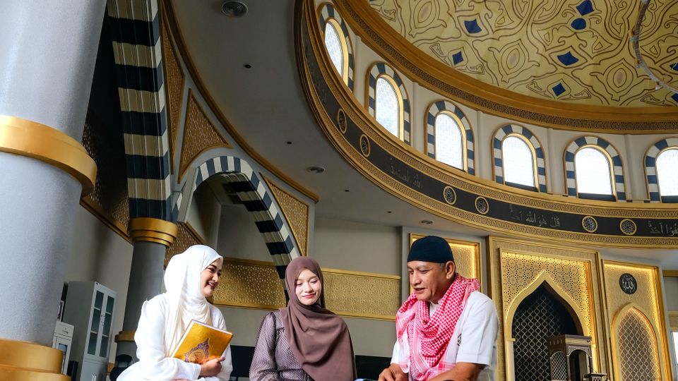 Experience Oman's Eid: Celebrations, Customs, and What to Expect