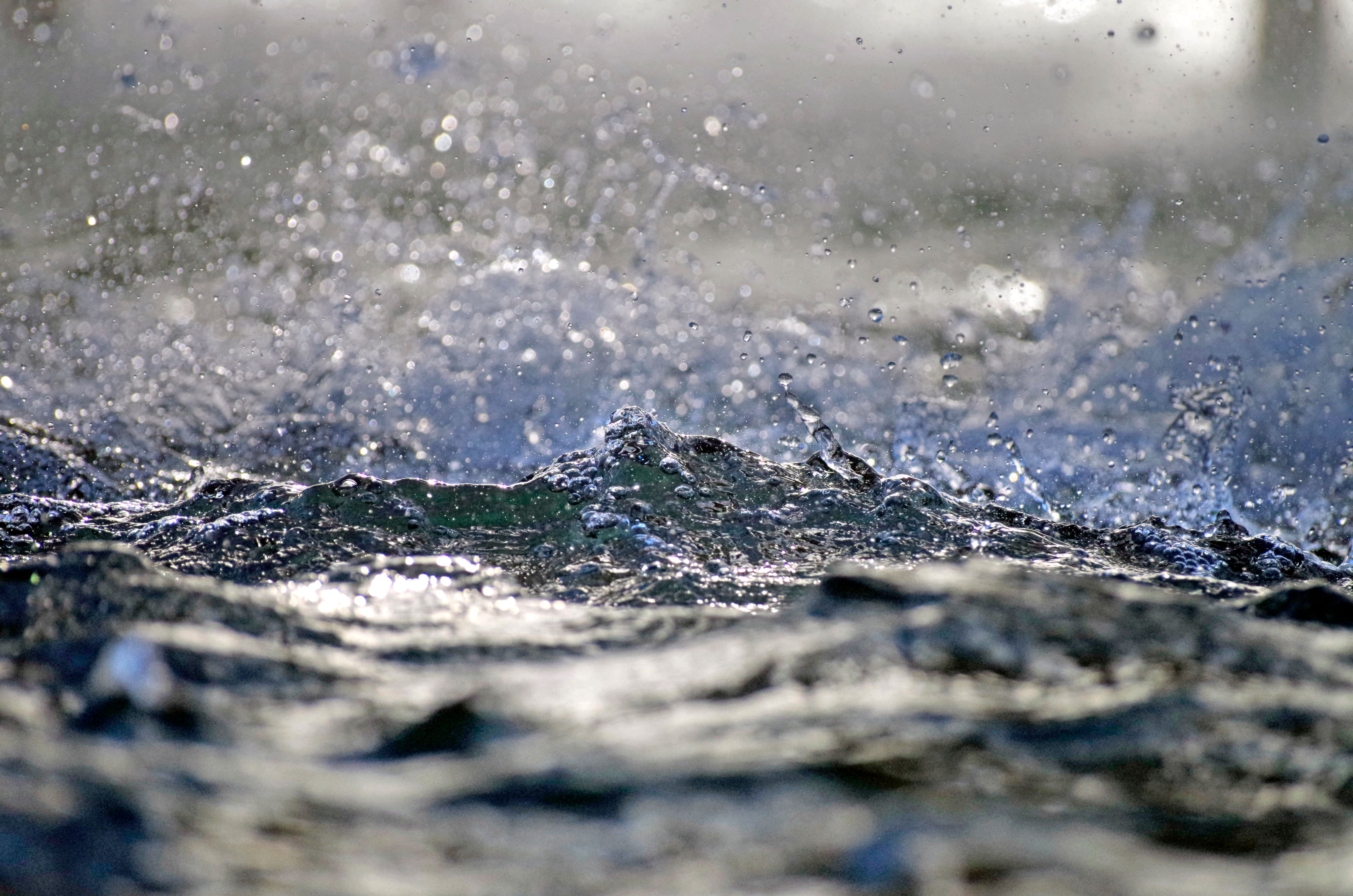 Close-up of Splashing Water in Motion · Free Stock Photo