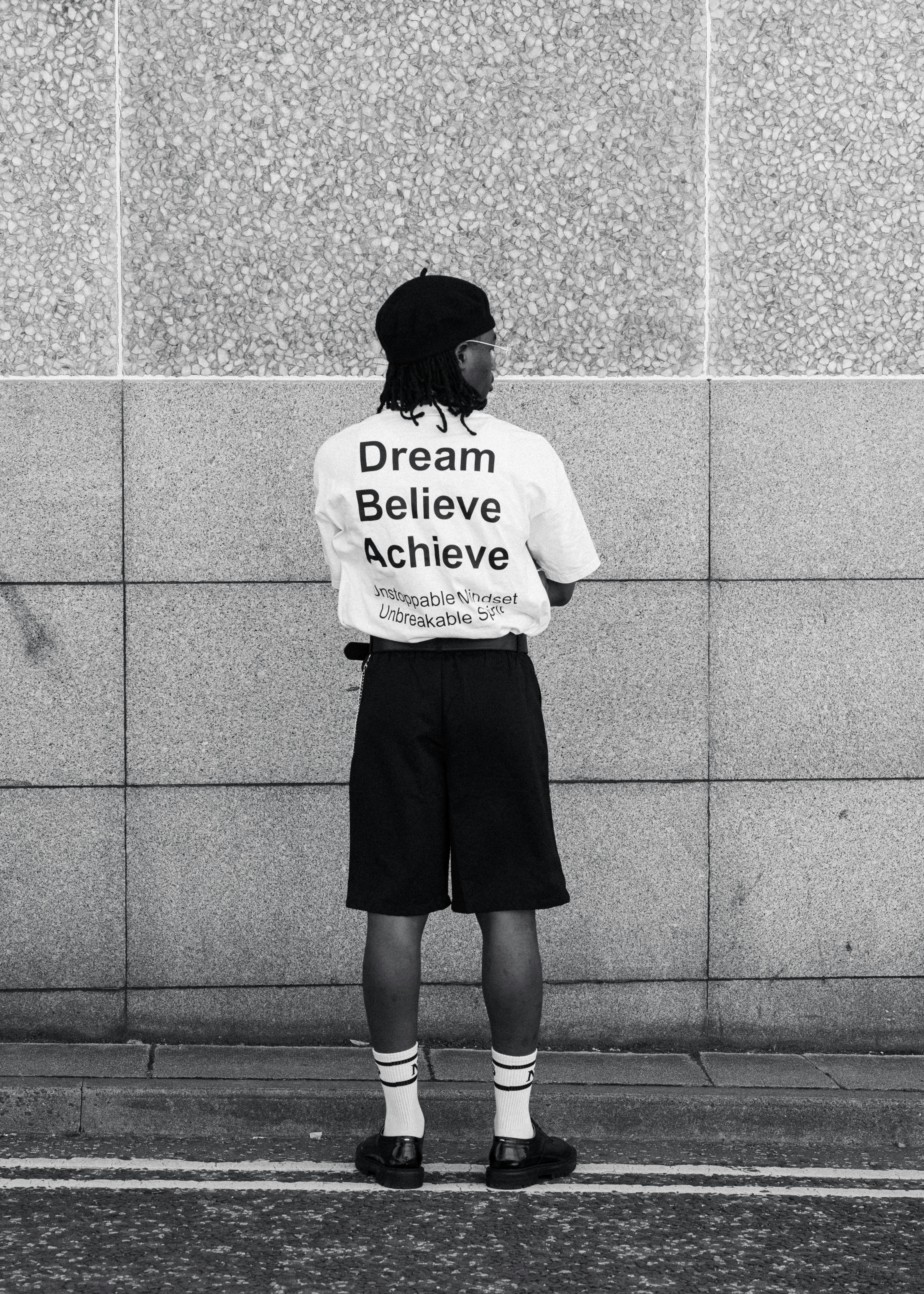 Δωρεάν στοκ φωτογραφιών με statement ρούχα, street wear, αντίθετους τόνους Φωτογραφία από στοκ φωτογραφιών