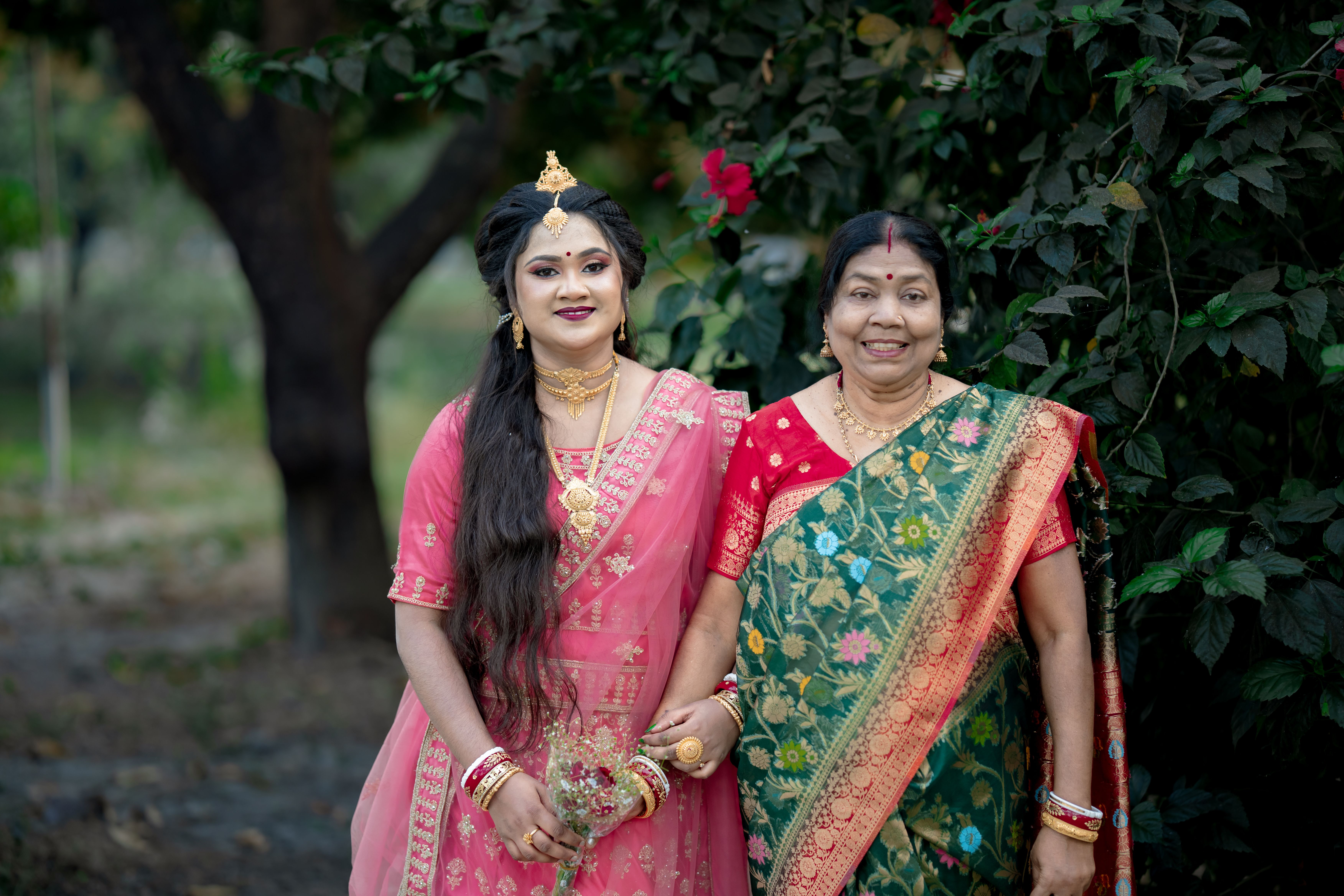 Smiling Women in Traditional Indian Attire · Free Stock Photo