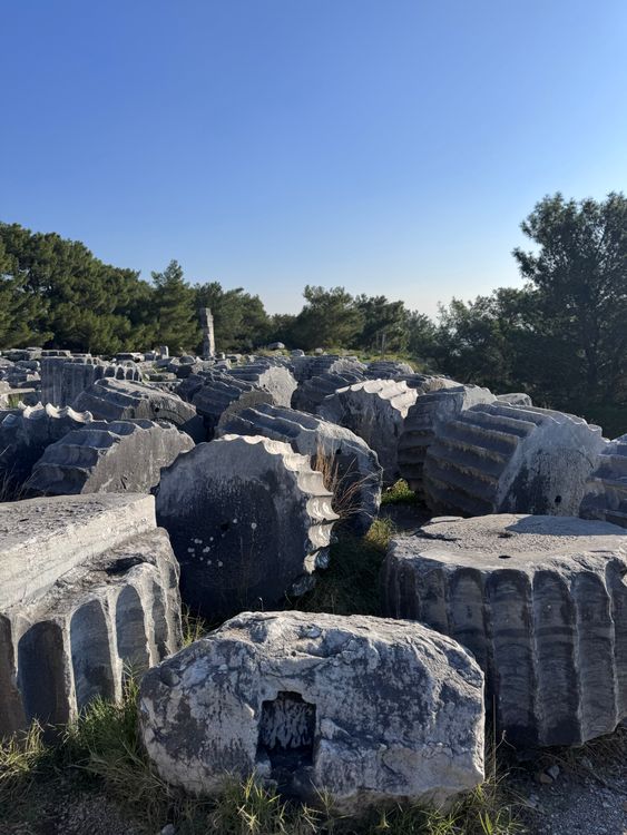 Priene Rude Ancient Priene Ruins under a Clear Blue Sky · Free Stock Photo