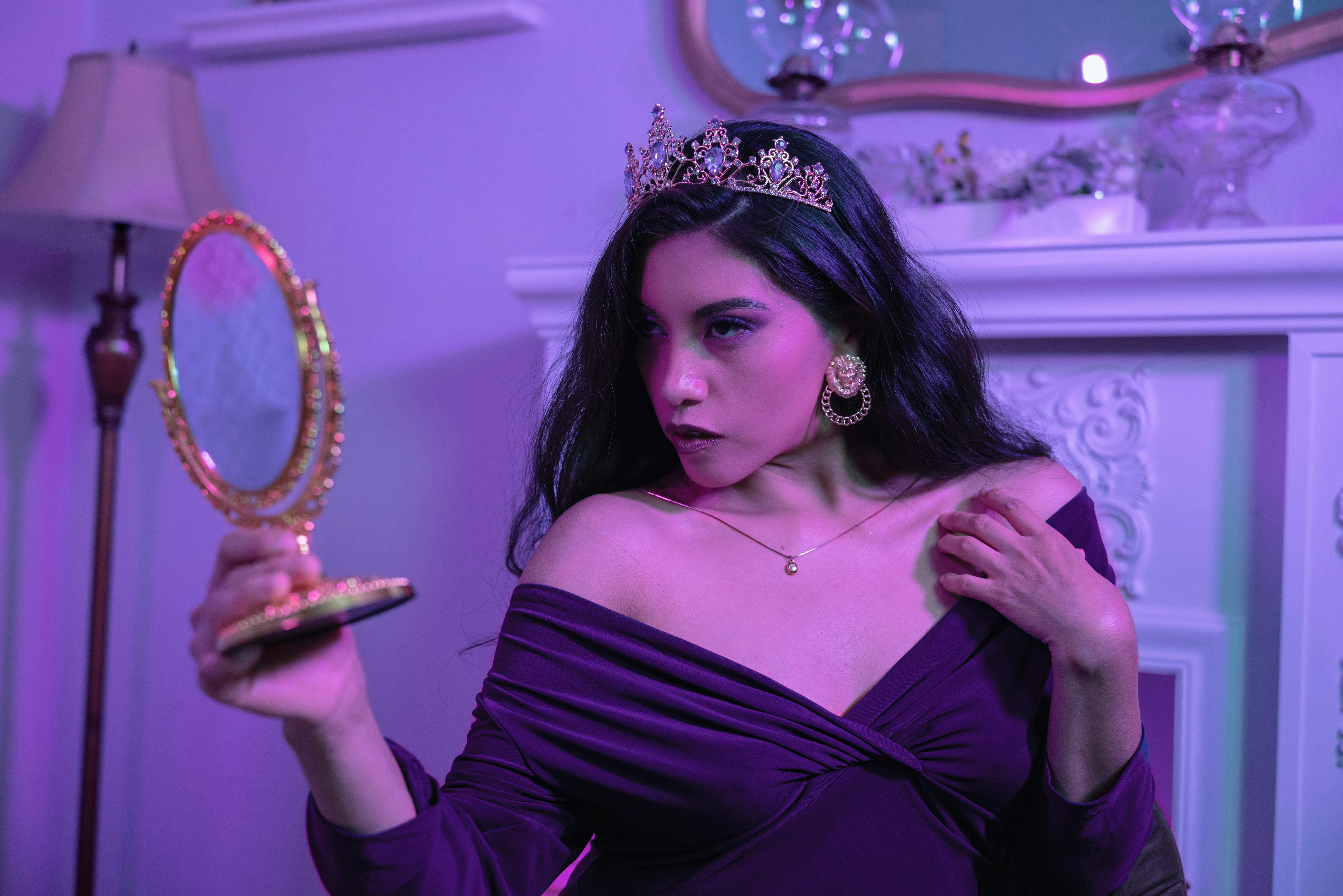 女王生活的表面光鮮，實際上卻隱藏著不為人知的辛酸