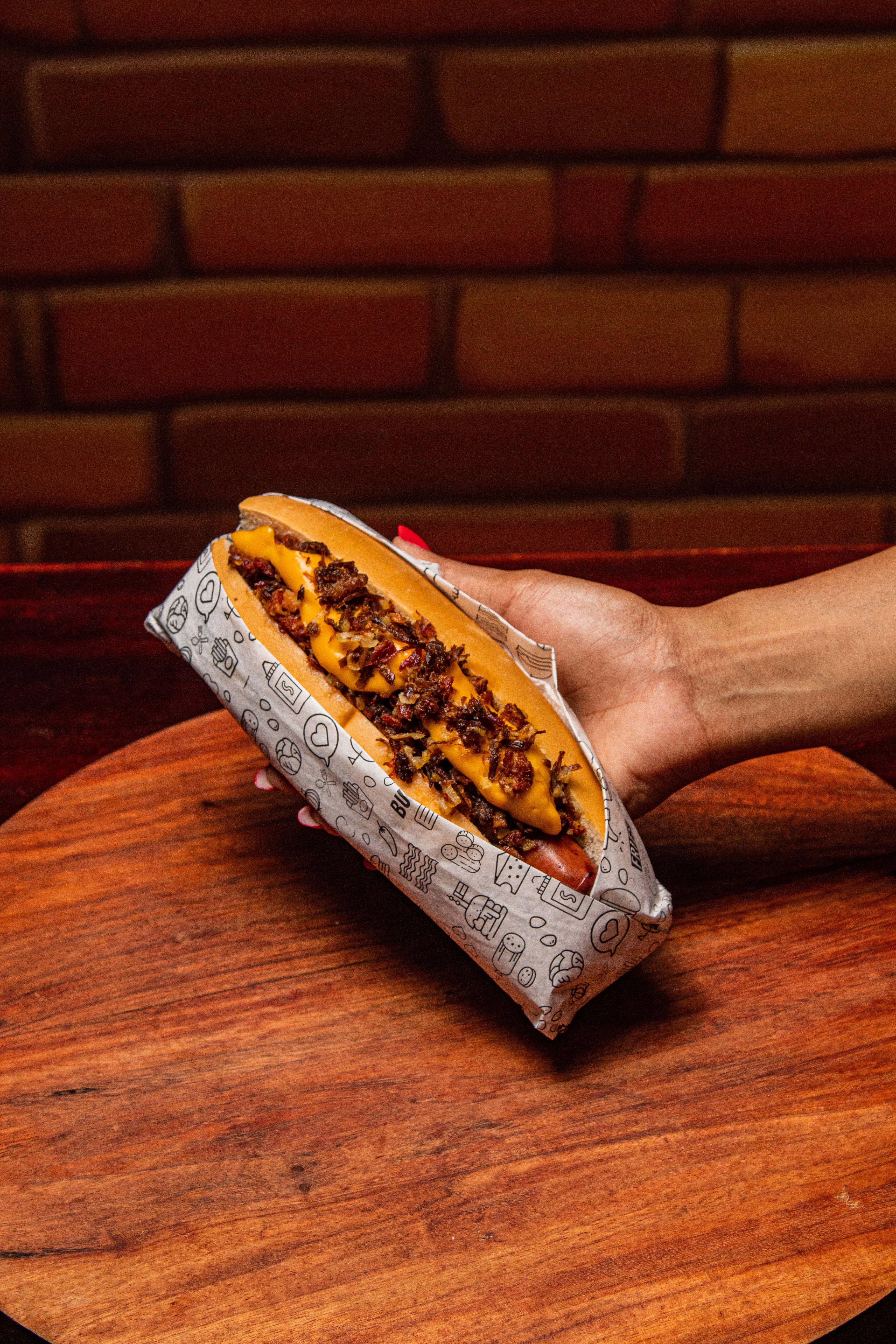 Hot Dog com Cheddar