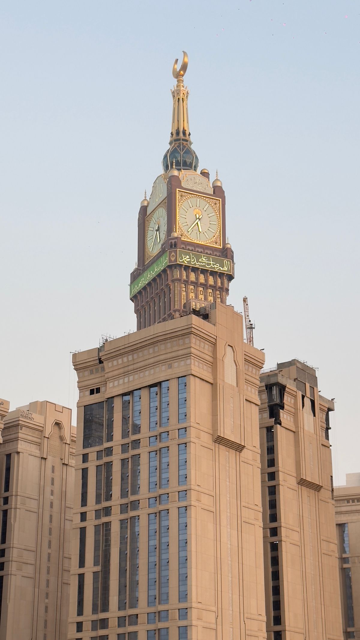 Menara Jam Abraj Al Bait Di Makkah, Arab Saudi · Foto Stok Gratis