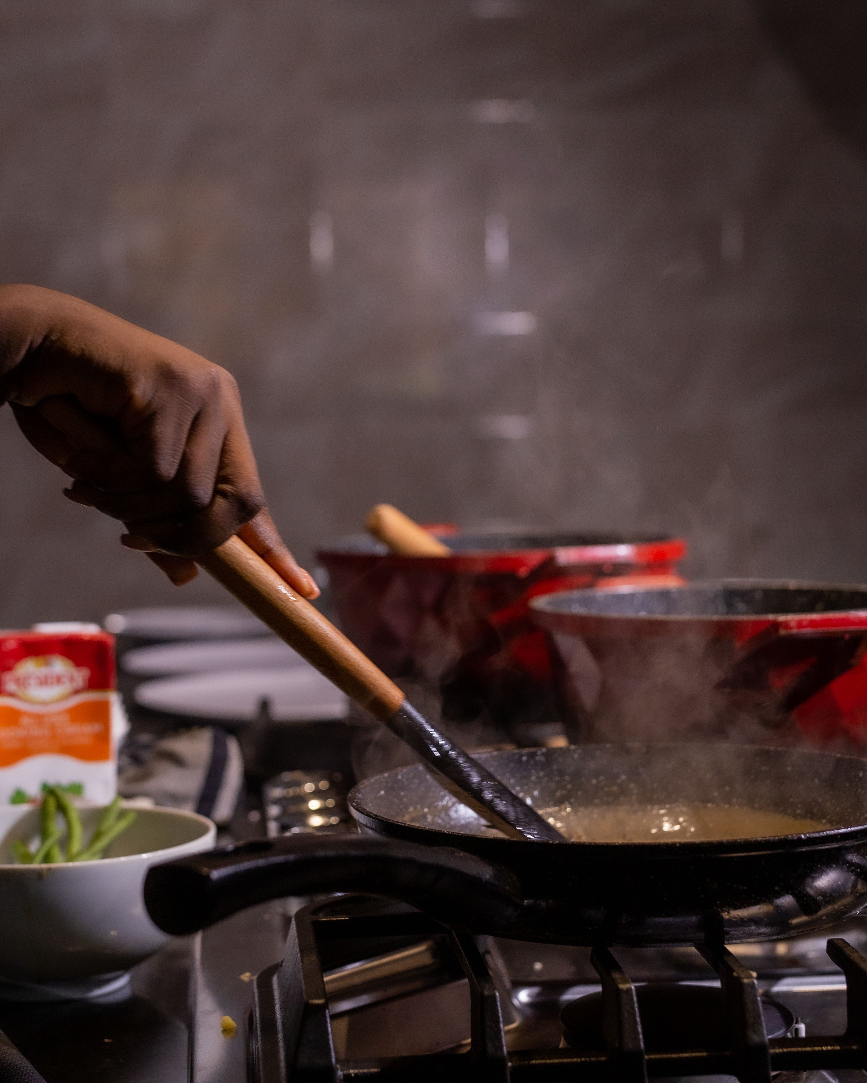 Ninja NeverStick Professional Hard-Anodized Piece Pots  Pans Set, Nonstick Cookware Set, Durable, Oven Safe to 500°F, Slate Grey, C39500