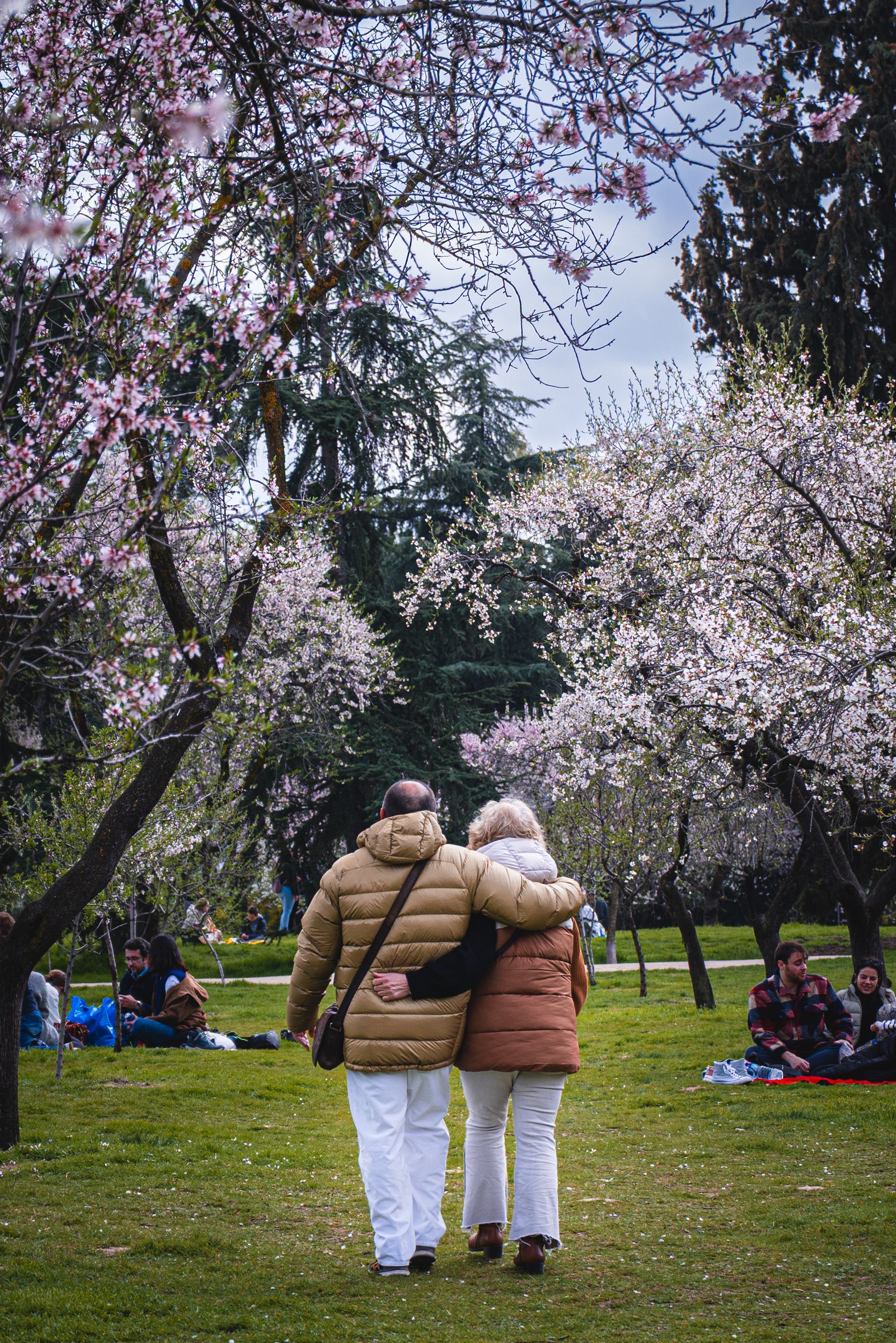 Spring Background With People Photos, Download The BEST Free Spring ...