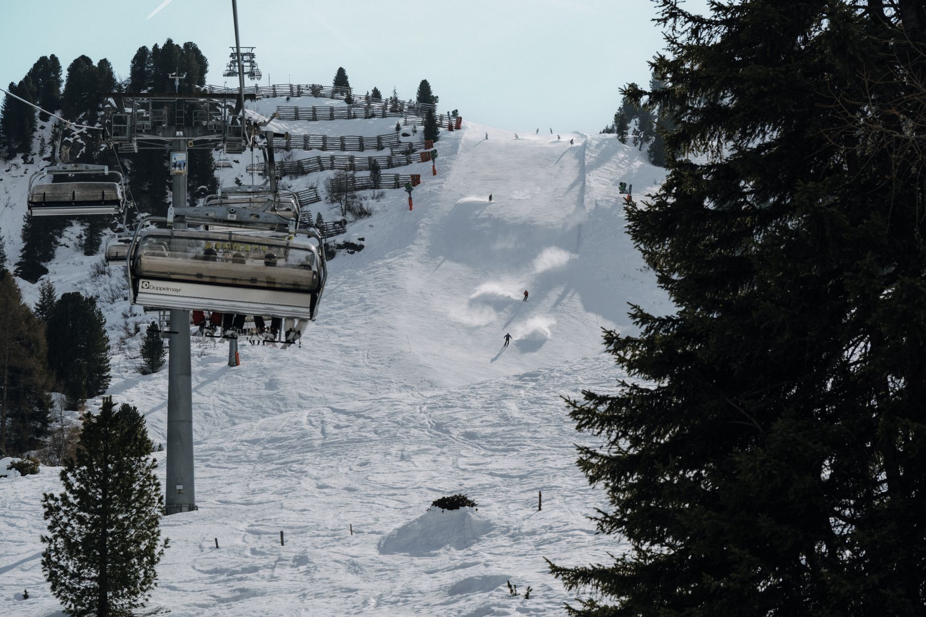 Best Time to Visit Lake Louise | GetSki