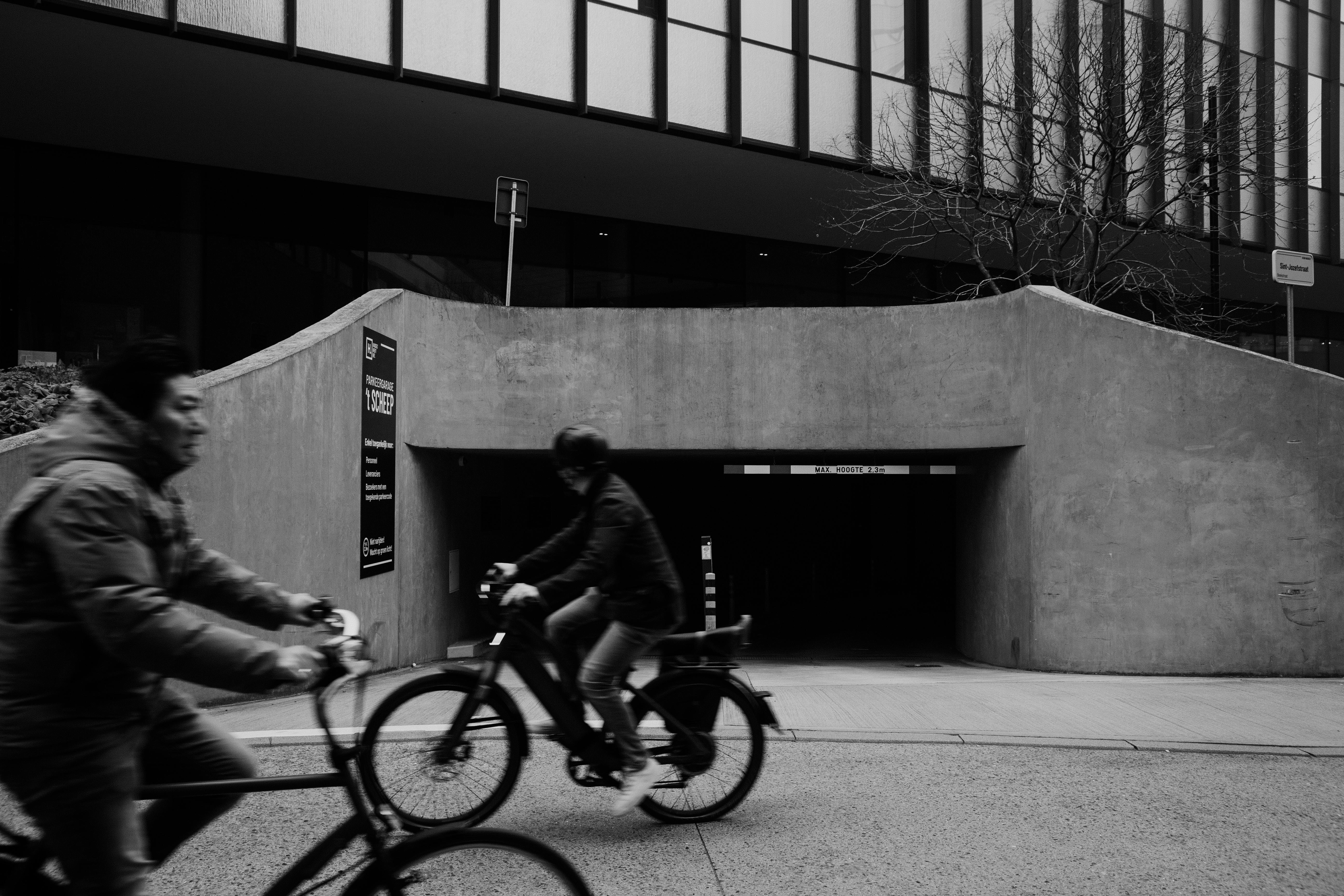 Waymo Has a Bike Lane Problem - Futurism — Photo by Sinitta Leunen on Pexels