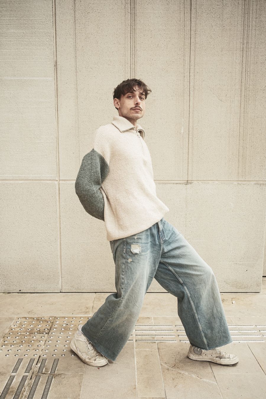 Super Wide-Leg Jeans