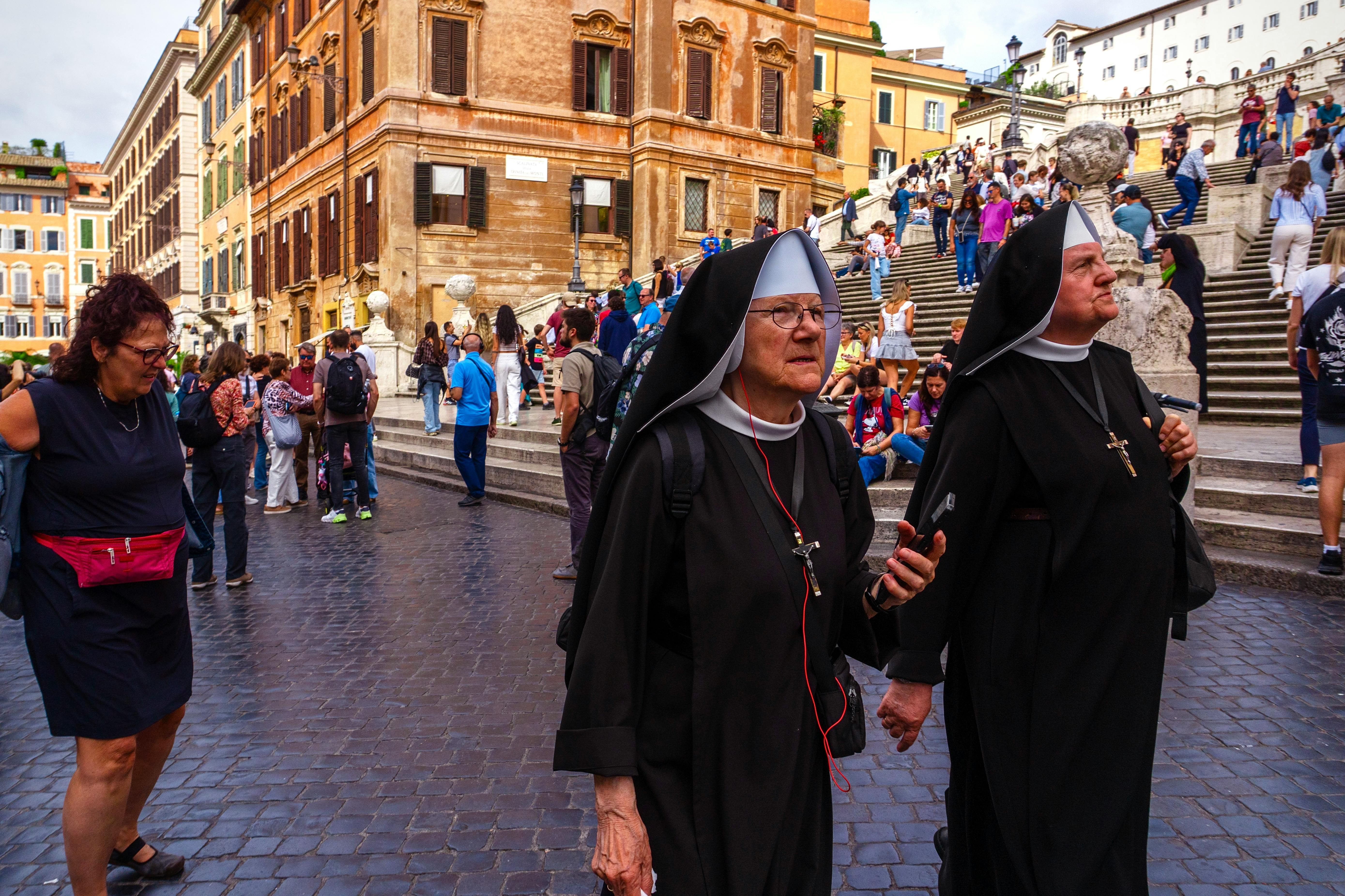 Menikmati Keindahan Spanish Steps di Roma: Panduan Lengkap untuk Wisatawan Indonesia
