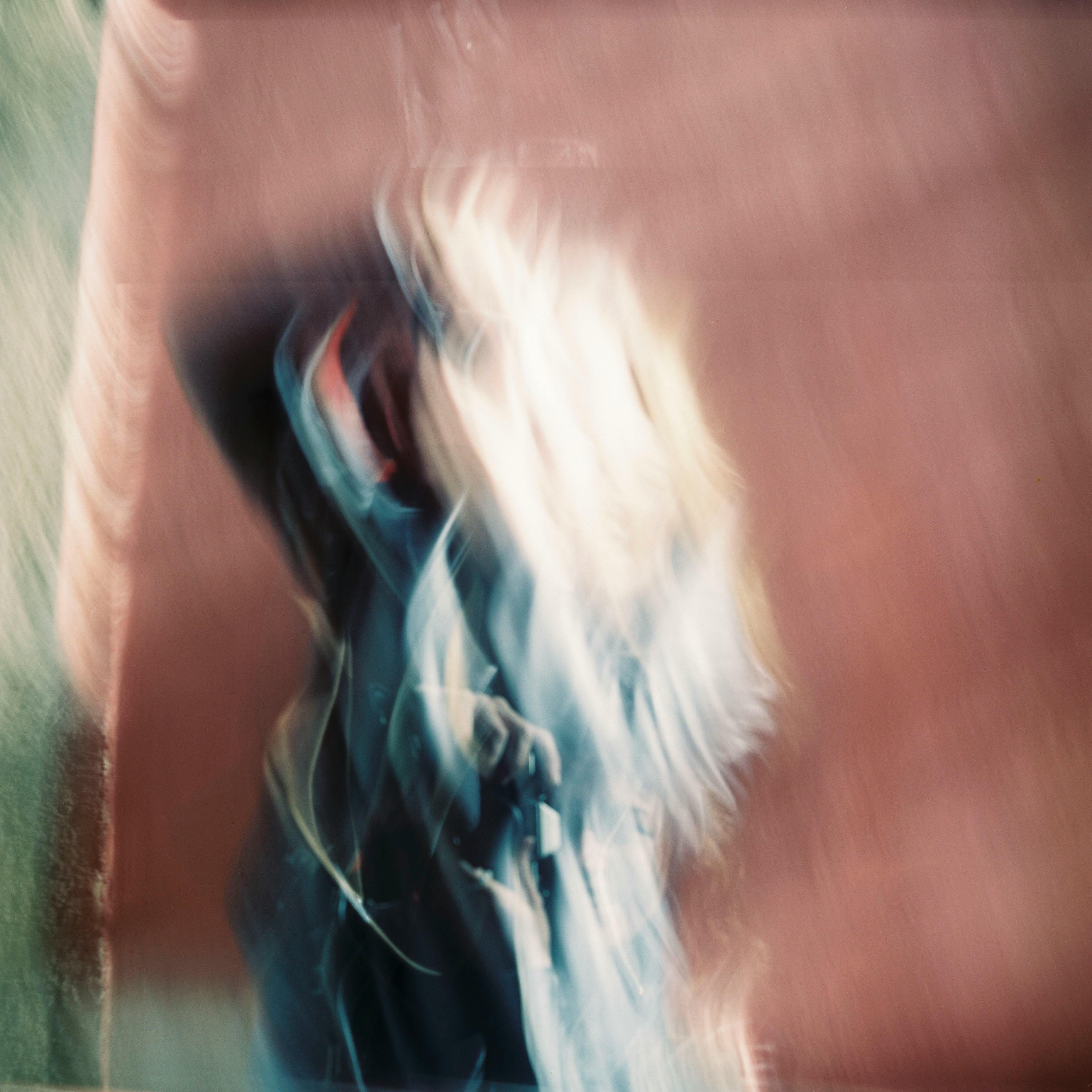 Gratuit Flou artistique capturant un mouvement dynamique aux couleurs vibrantes à Lisbonne. Photos