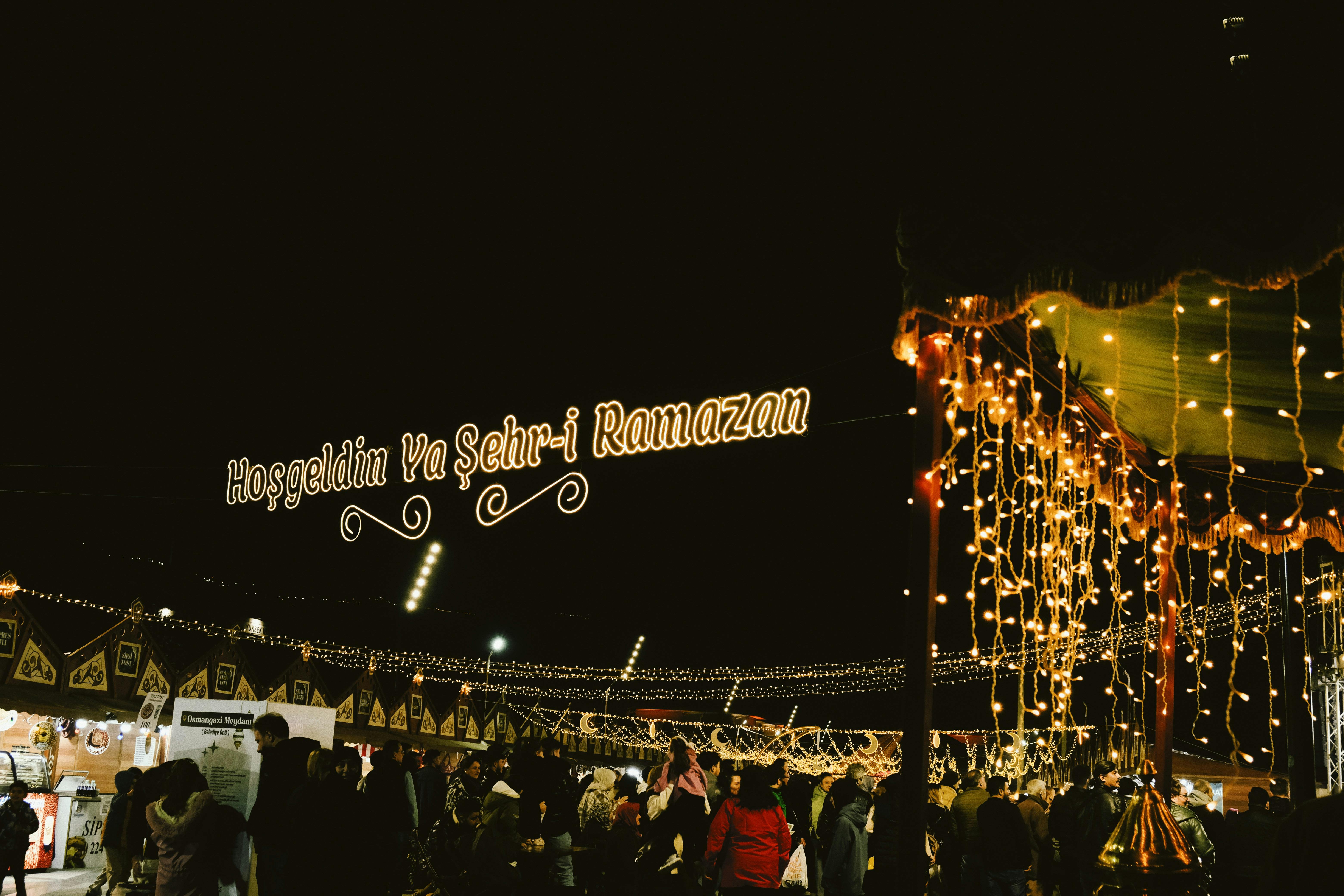 Hari Raya 2026: Where to Find the Best Bazaars and Feasts in Singapore Post feature image