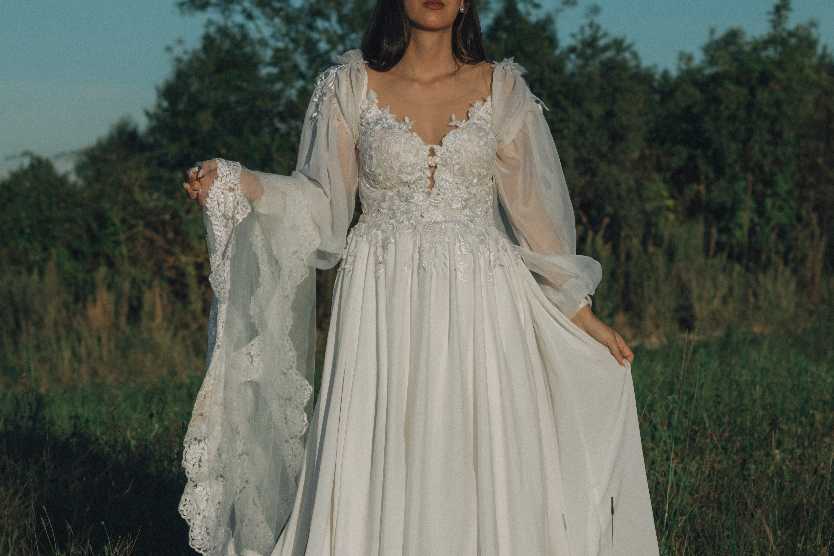 novia probador vestido manga larga invierno
