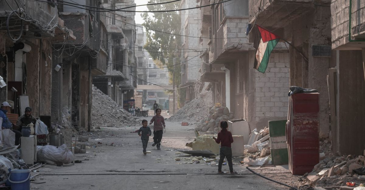Gaza Ceasefire Hopes Hang by a Thread Amidst Intensified Diplomatic Push