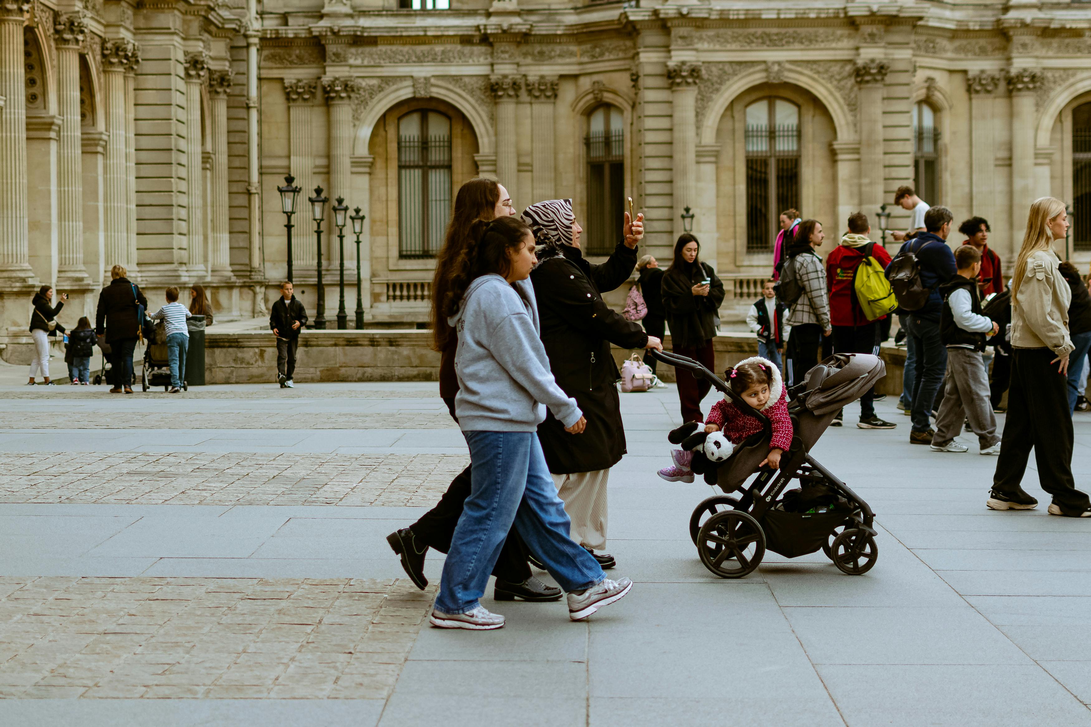 civic life examples — Photo by Vinícius Vieira ft on Pexels