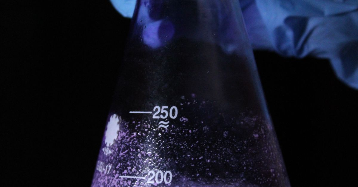 Los 8 minerales y compuestos con mayor toxicidad en la naturaleza Los 8 minerales y compuestos con mayor toxicidad en la naturaleza
