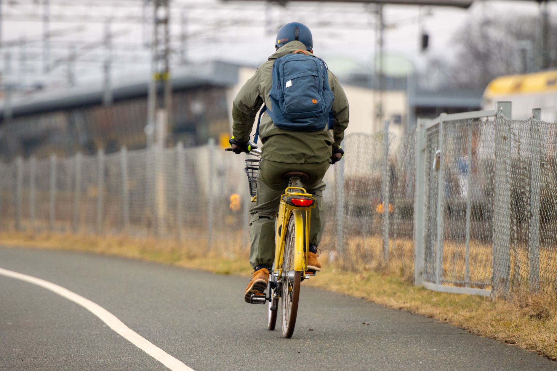 cycling backpack commuter urban bike