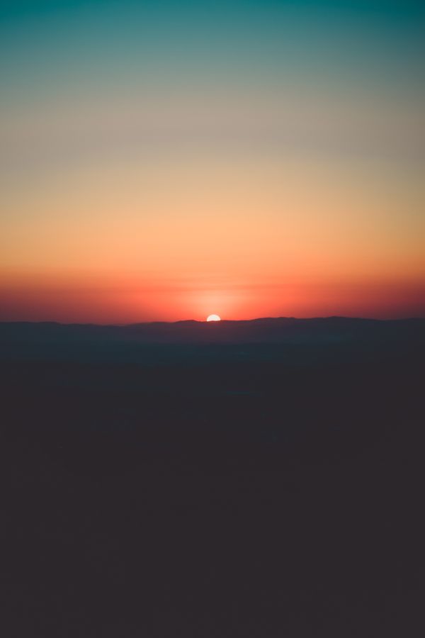 Gradient dusk sky by afjapa on Pexels
