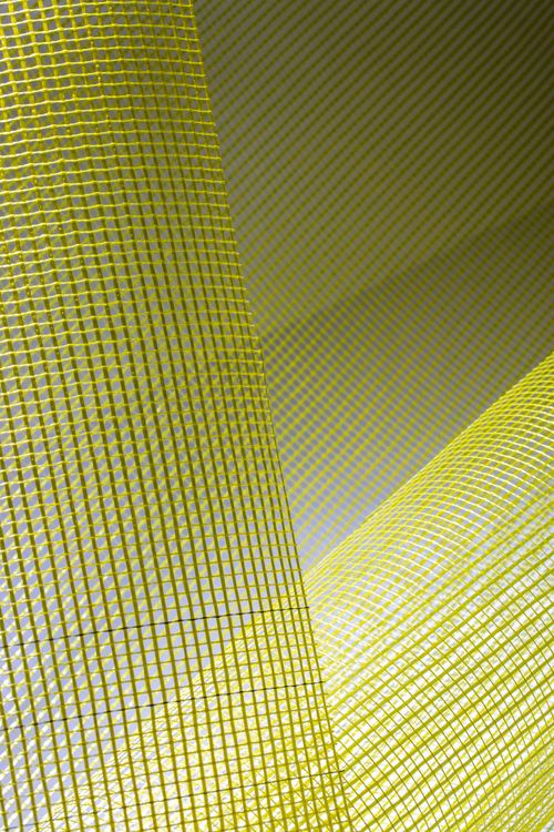 Abstract Yellow Mesh Pattern with Light Effects · Free Stock Photo