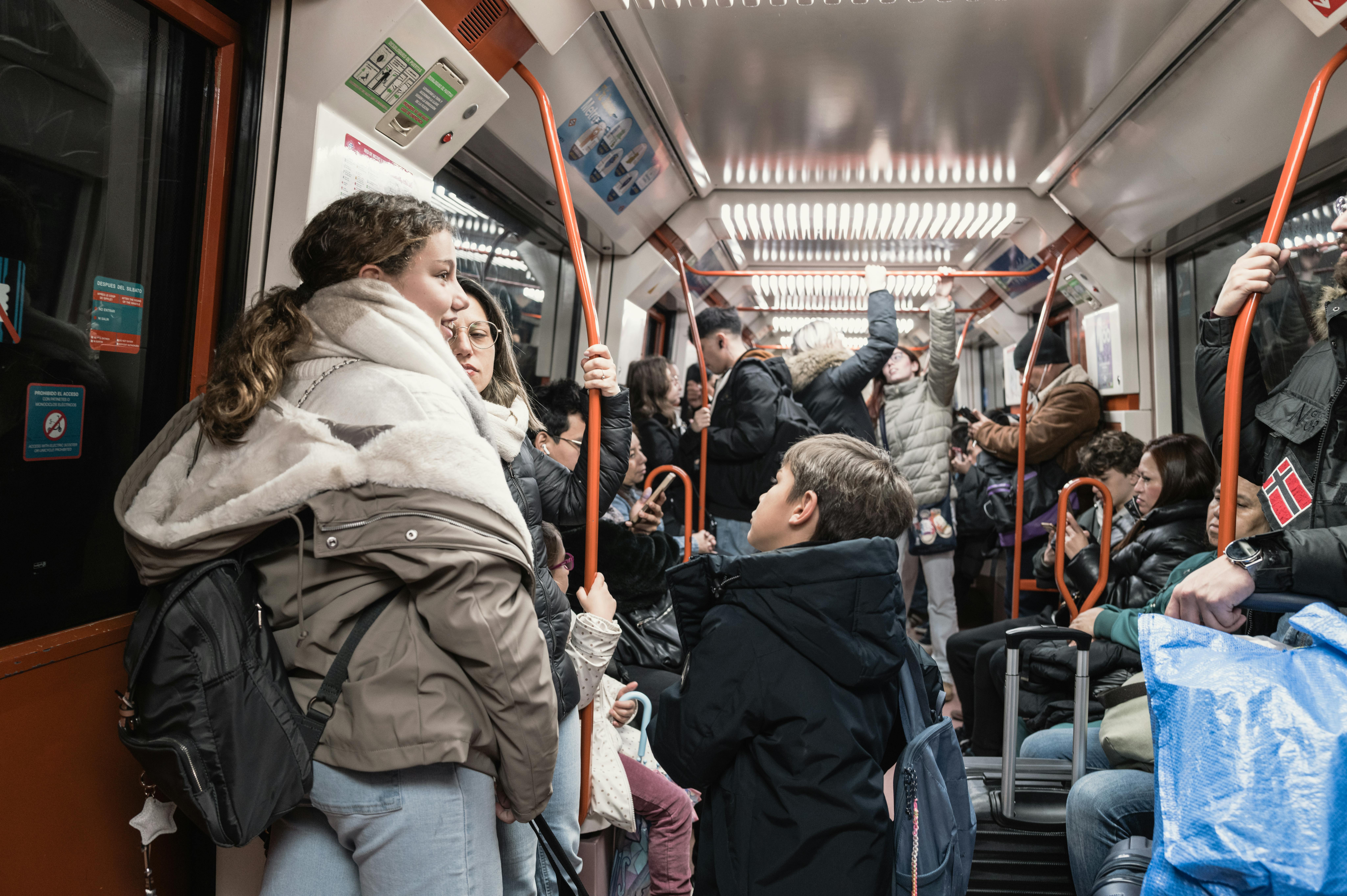 Les Modes de Transport Économiques pour Acheminer ses Achats de Mode