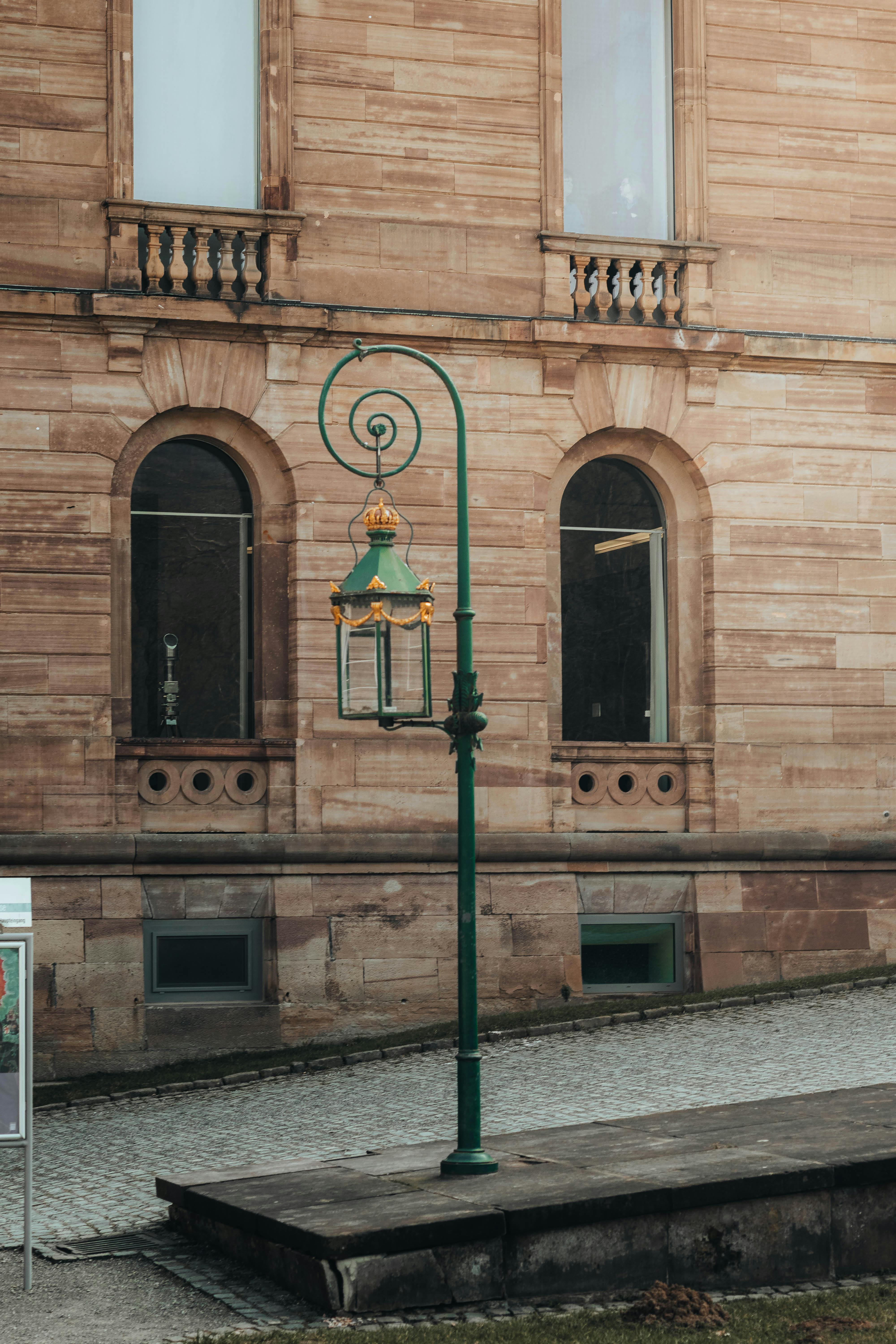 Gratis Immagine gratuita di apparecchio di illuminazione, architettura barocca, architettura del xix secolo Foto a disposizione