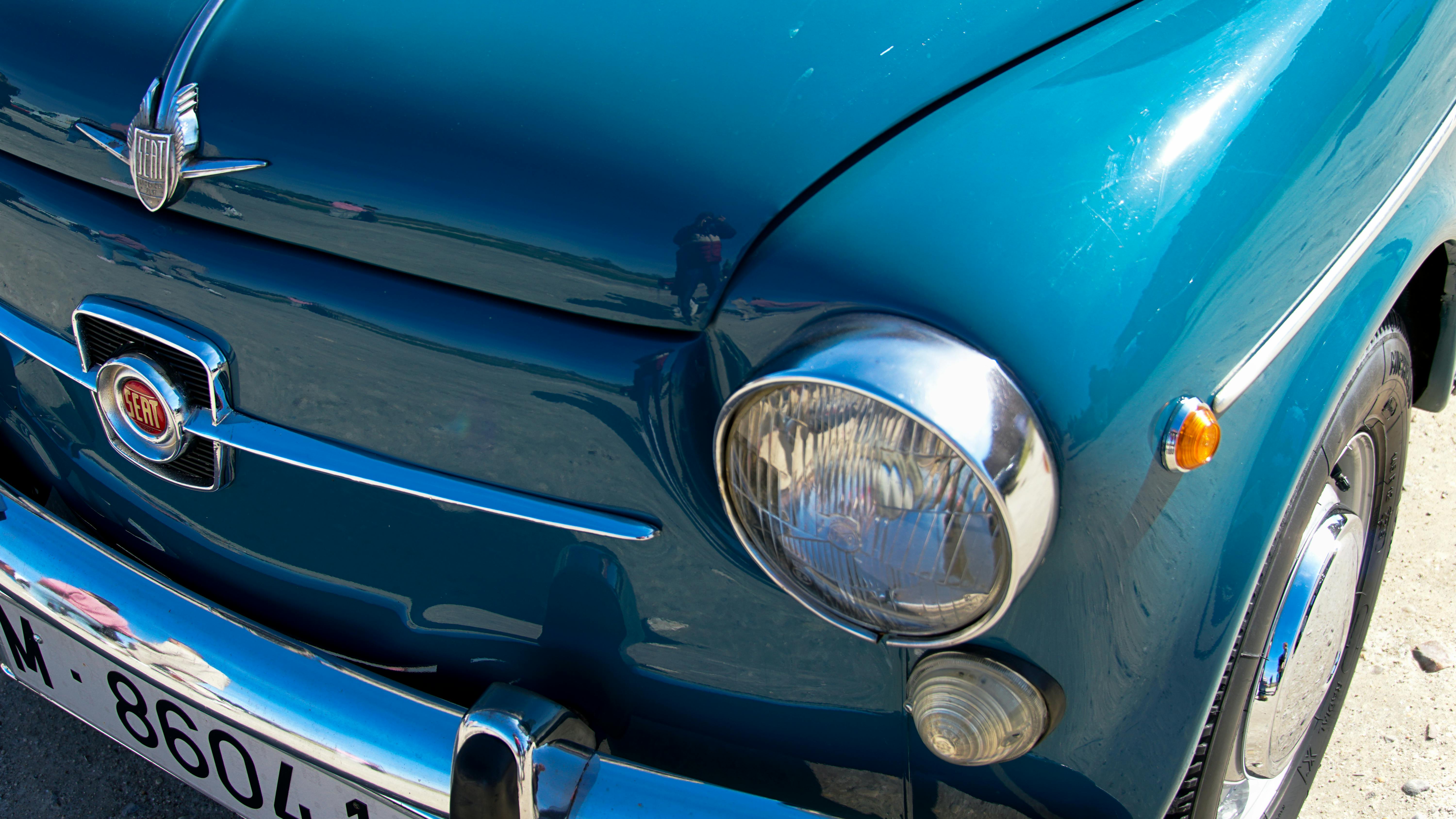 無料 70年代車, アンティーク自動車, ヴィンテージカーショーの無料の写真素材 写真素材