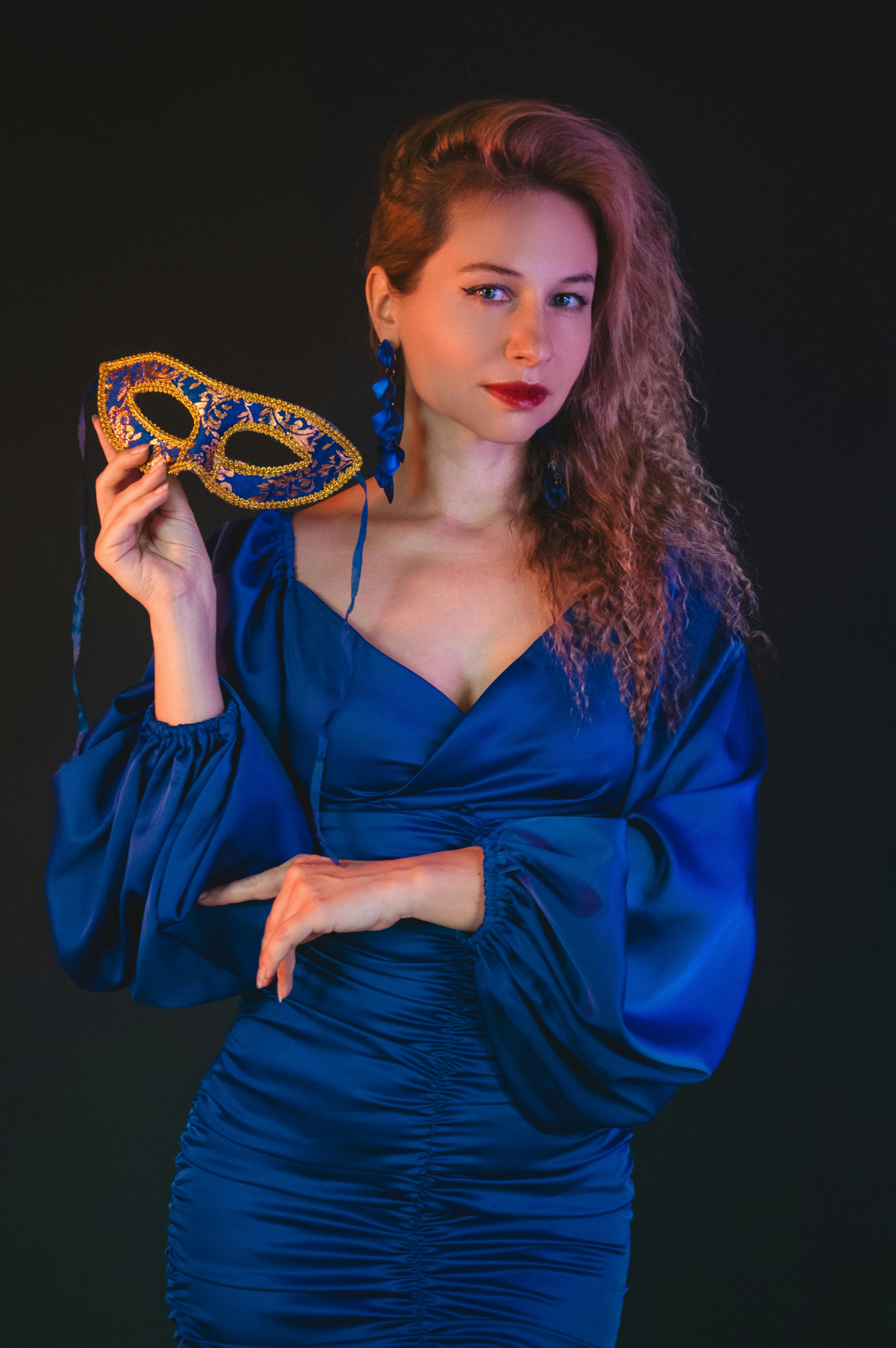 Gratis arkivbilde med aftenkjole, armstilling, arrangement Arkivbilde