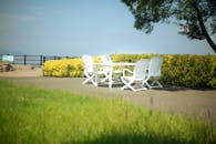Serene Outdoor Seating at Aji Ryuozan Park