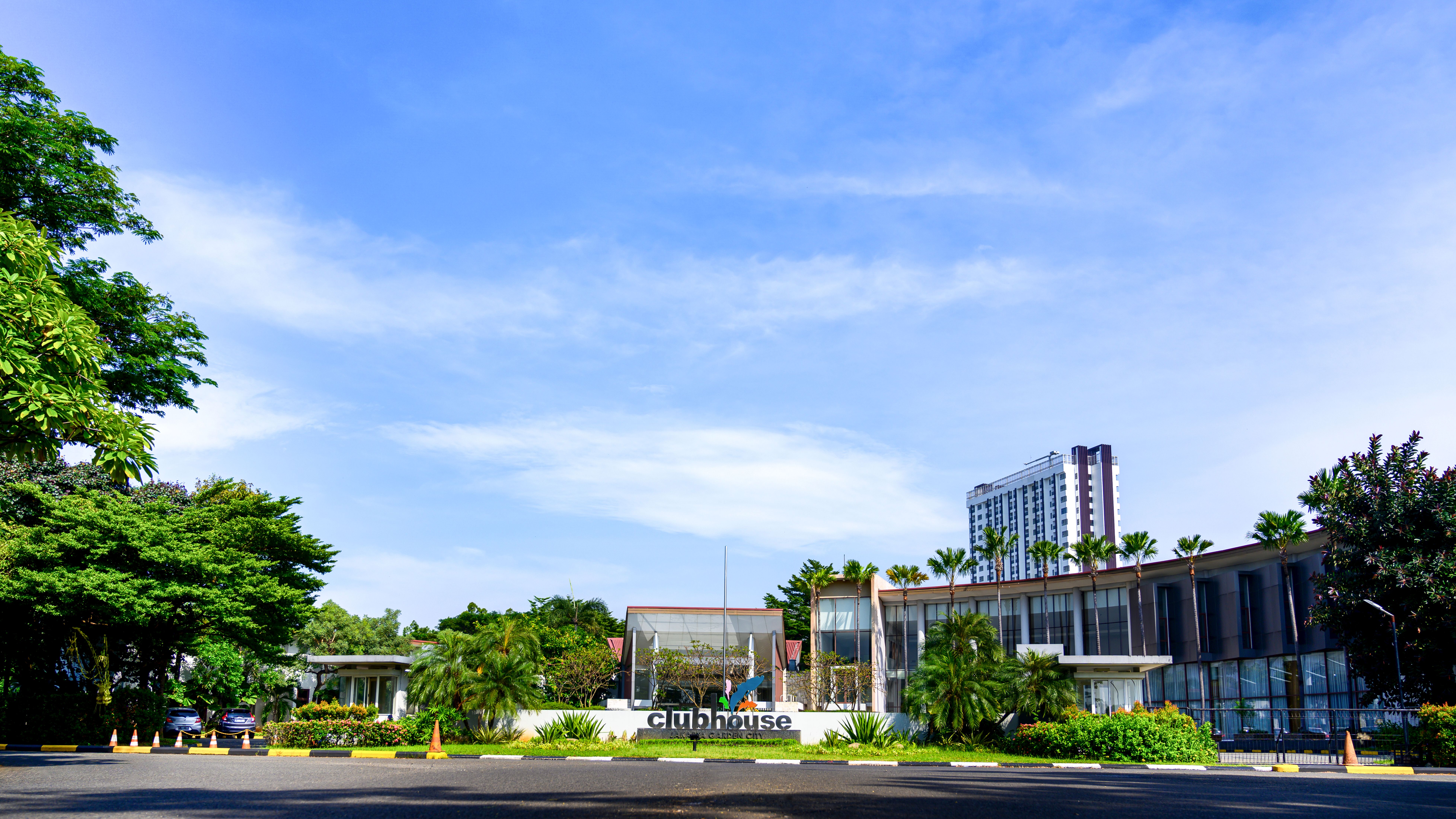 Modern Clubhouse Amidst Tropical Greenery