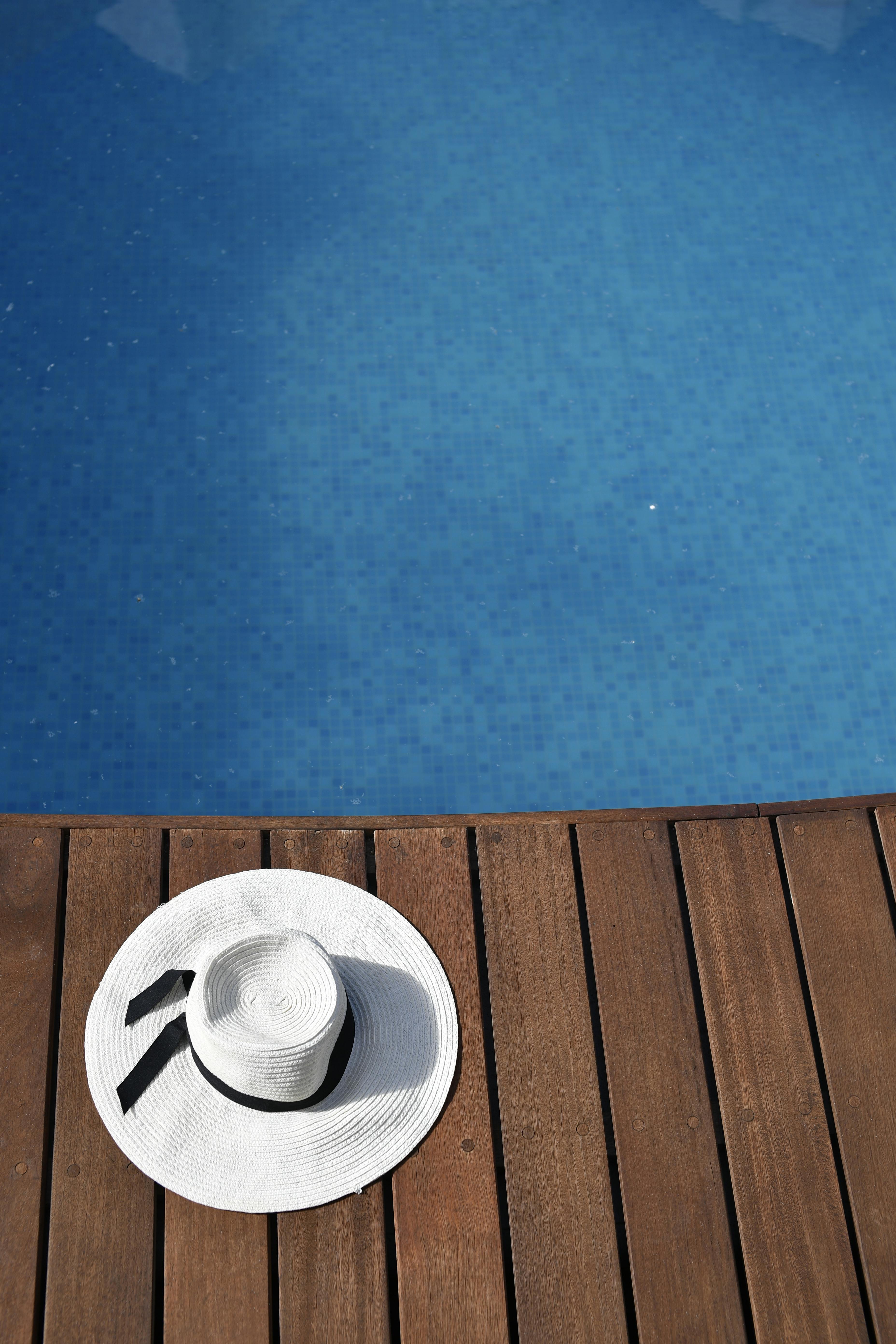 無料 アウトドアレジャー, いい日, ウッドデッキの無料の写真素材 写真素材