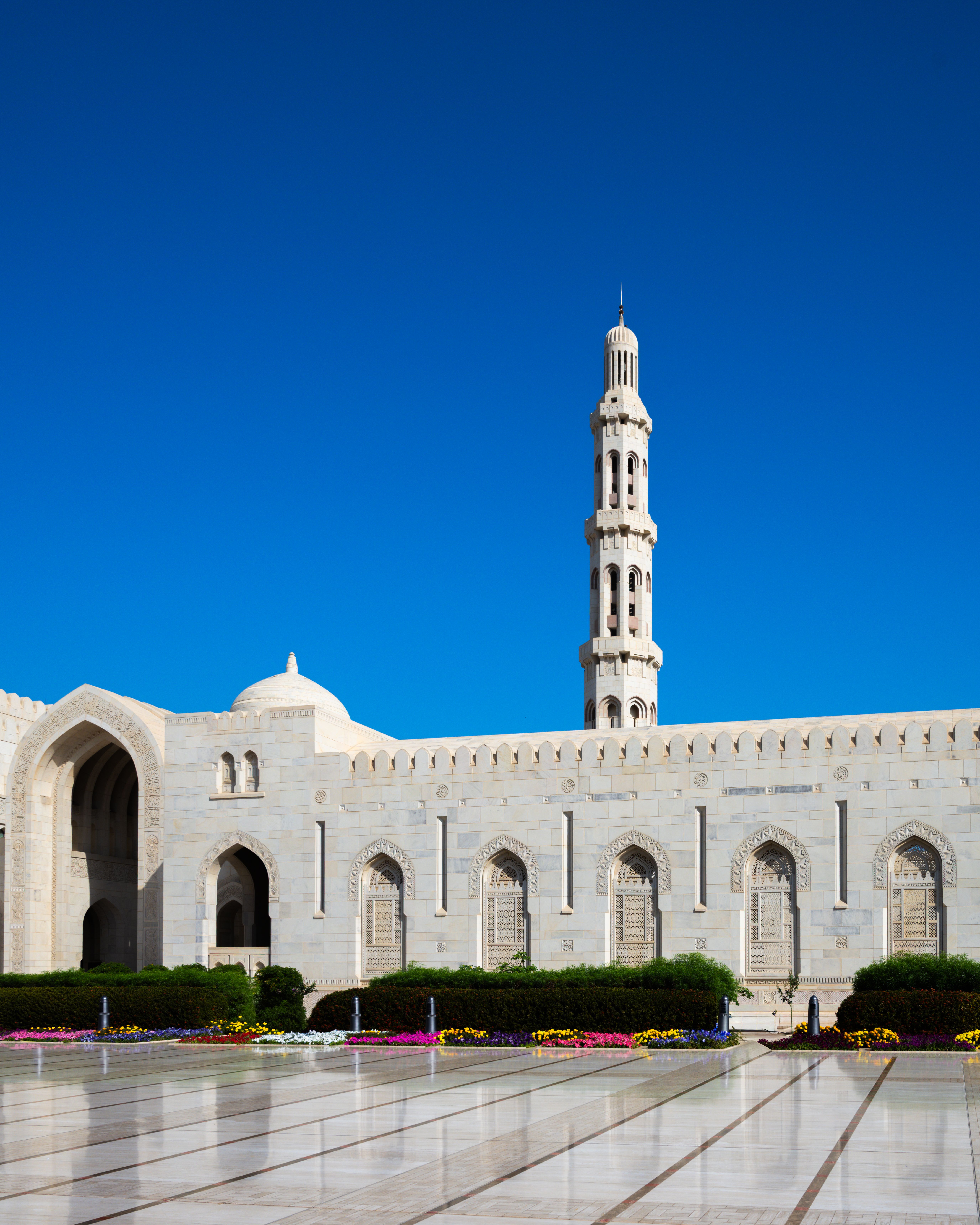 Panoramic View of Grand Mosque Exterior · Free Stock Photo