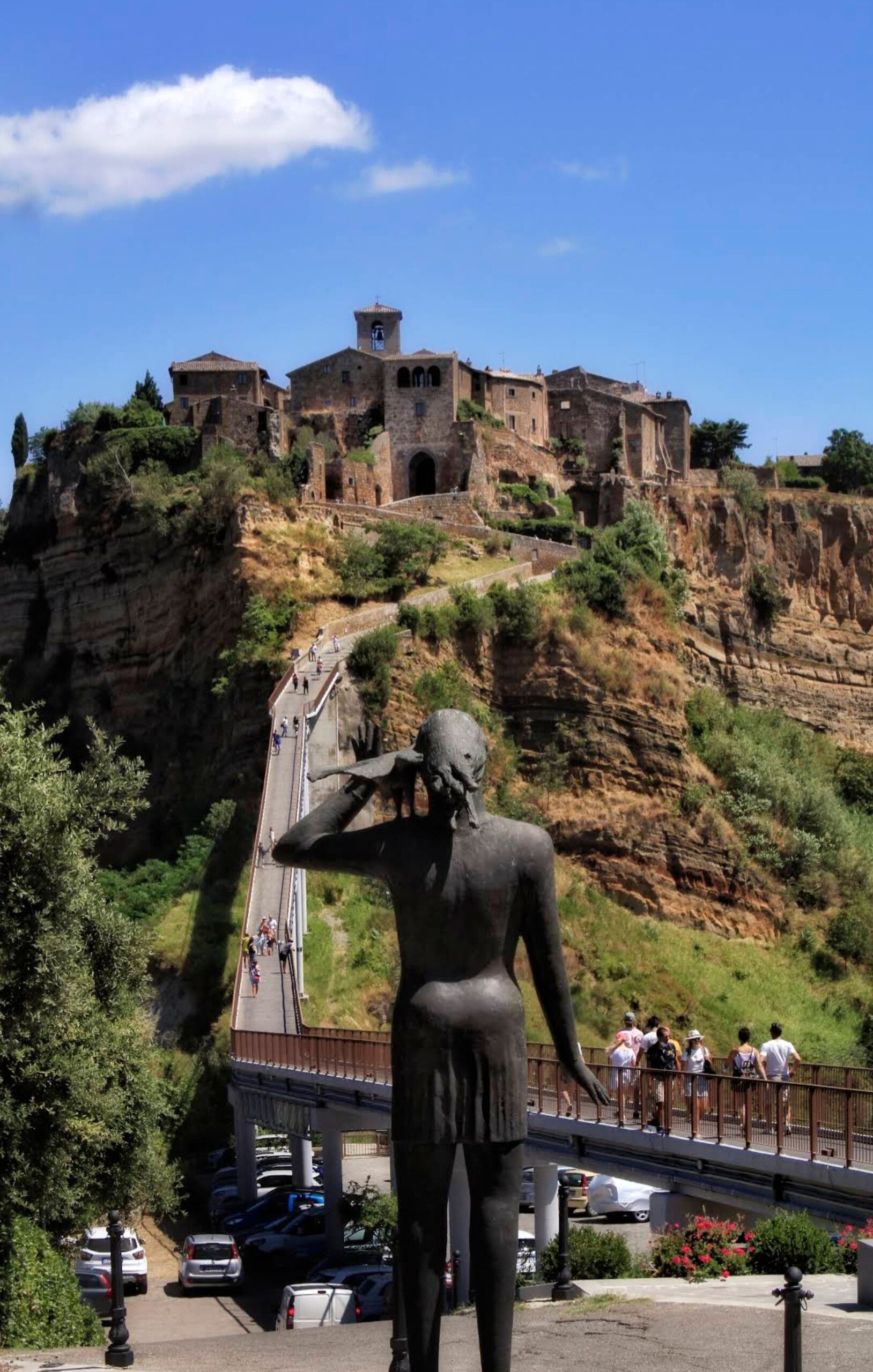 Explore the breathtaking hilltop town of Civita di Bagnoregio in Lazio, Italy.