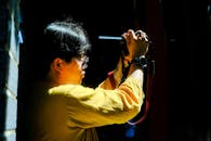 Photographer in Hue, Capturing the Moment