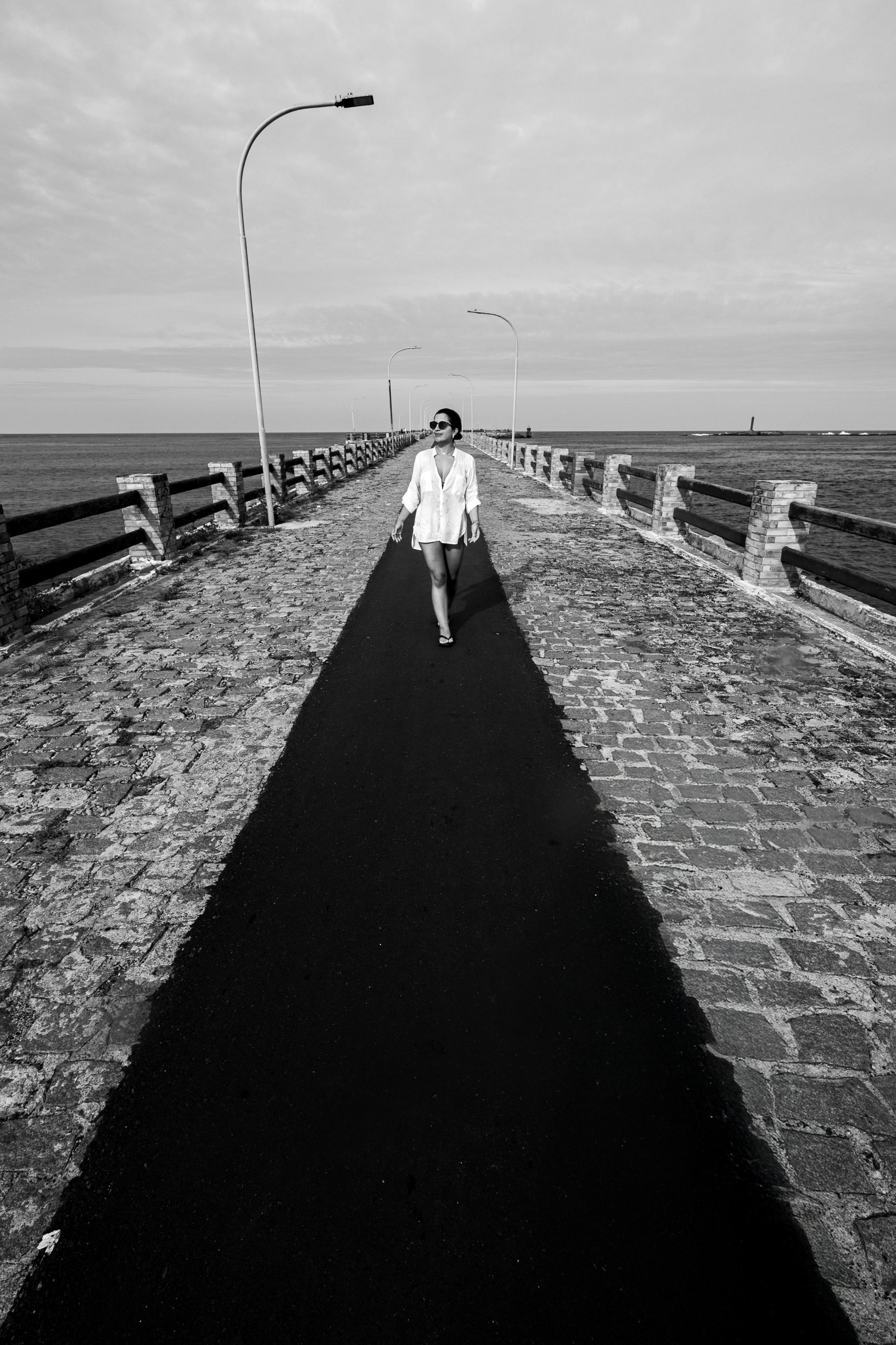 無料 カジュアル, サングラス, シーサイドの無料の写真素材 写真素材