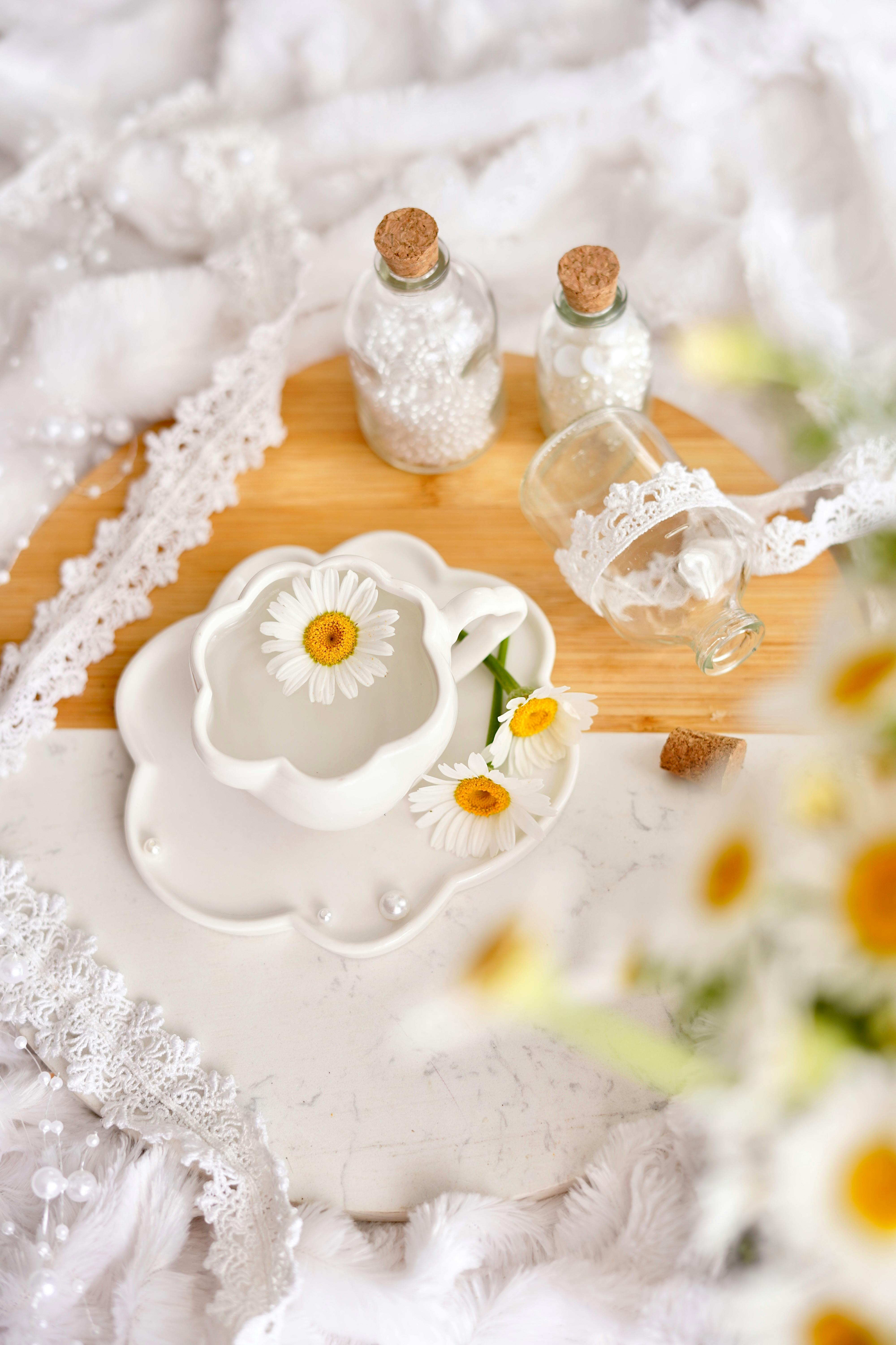 Gratis Immagine gratuita di apparecchiatura della tabella, aromaterapia, bellis perennis Foto a disposizione