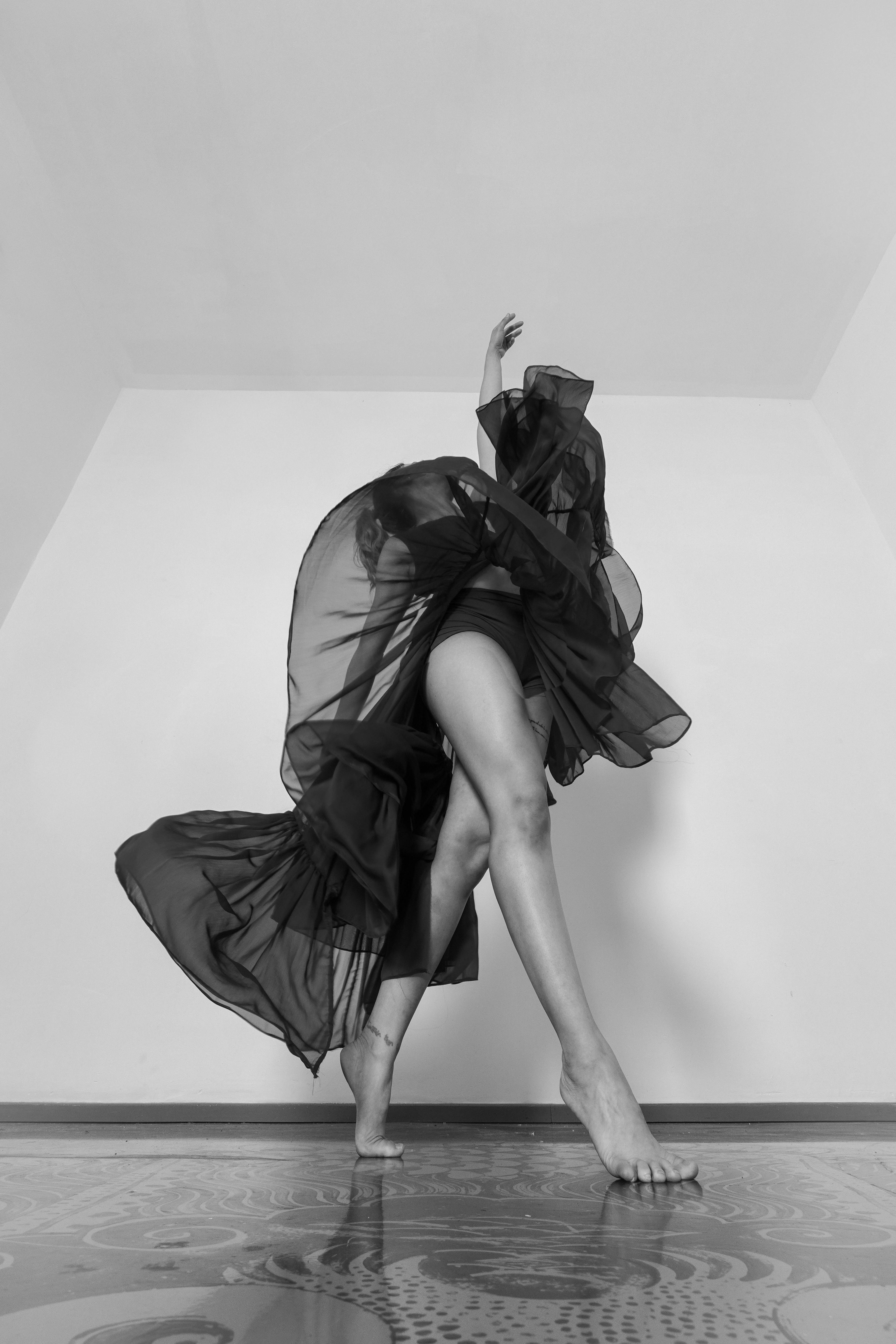 Gratis Immagine gratuita di a piedi nudi, abilità artistica, angelica perea Foto a disposizione