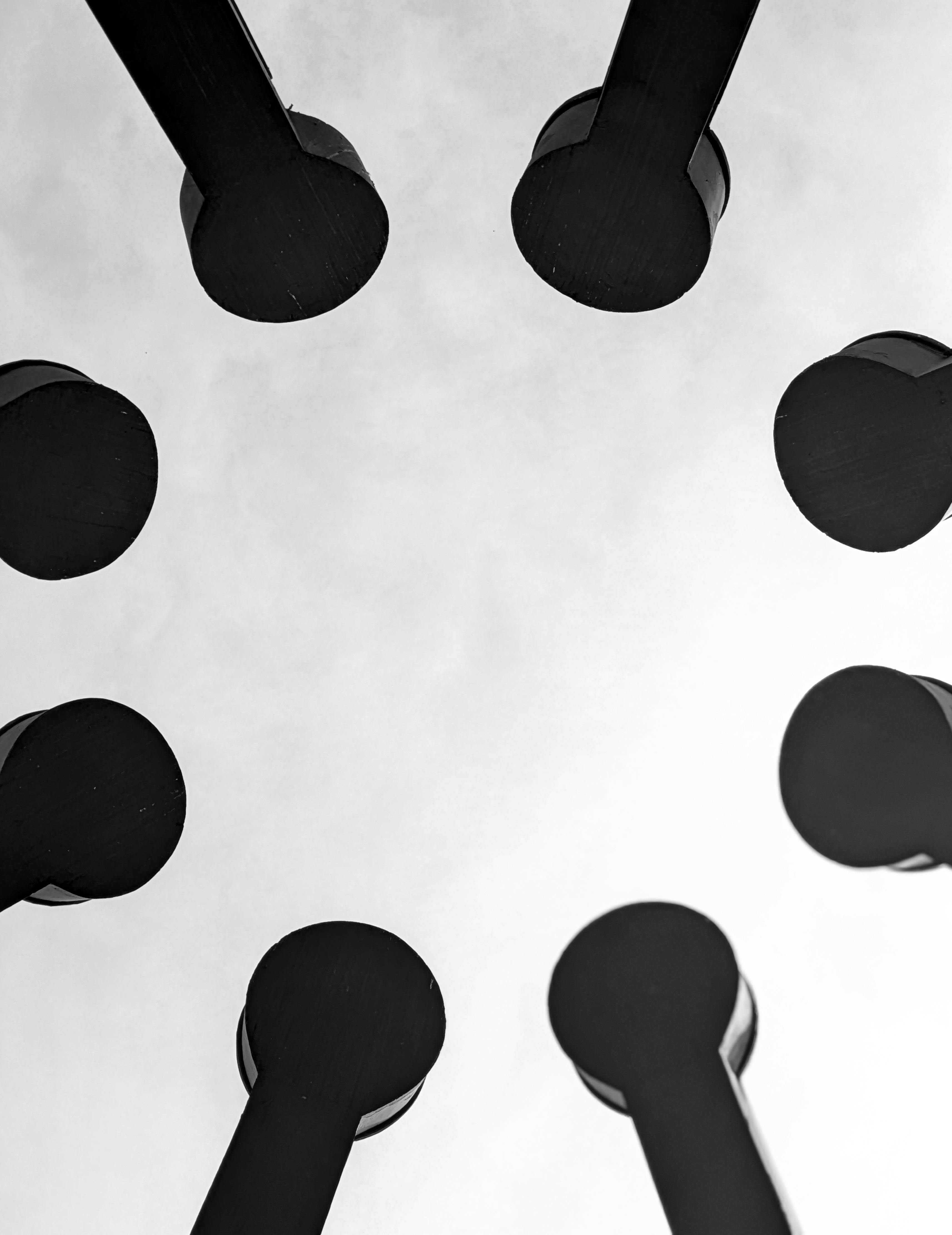 grátis Uma imagem abstrata minimalista em preto e branco, com padrões circulares, que impressiona pela sua expressividade. Foto profissional