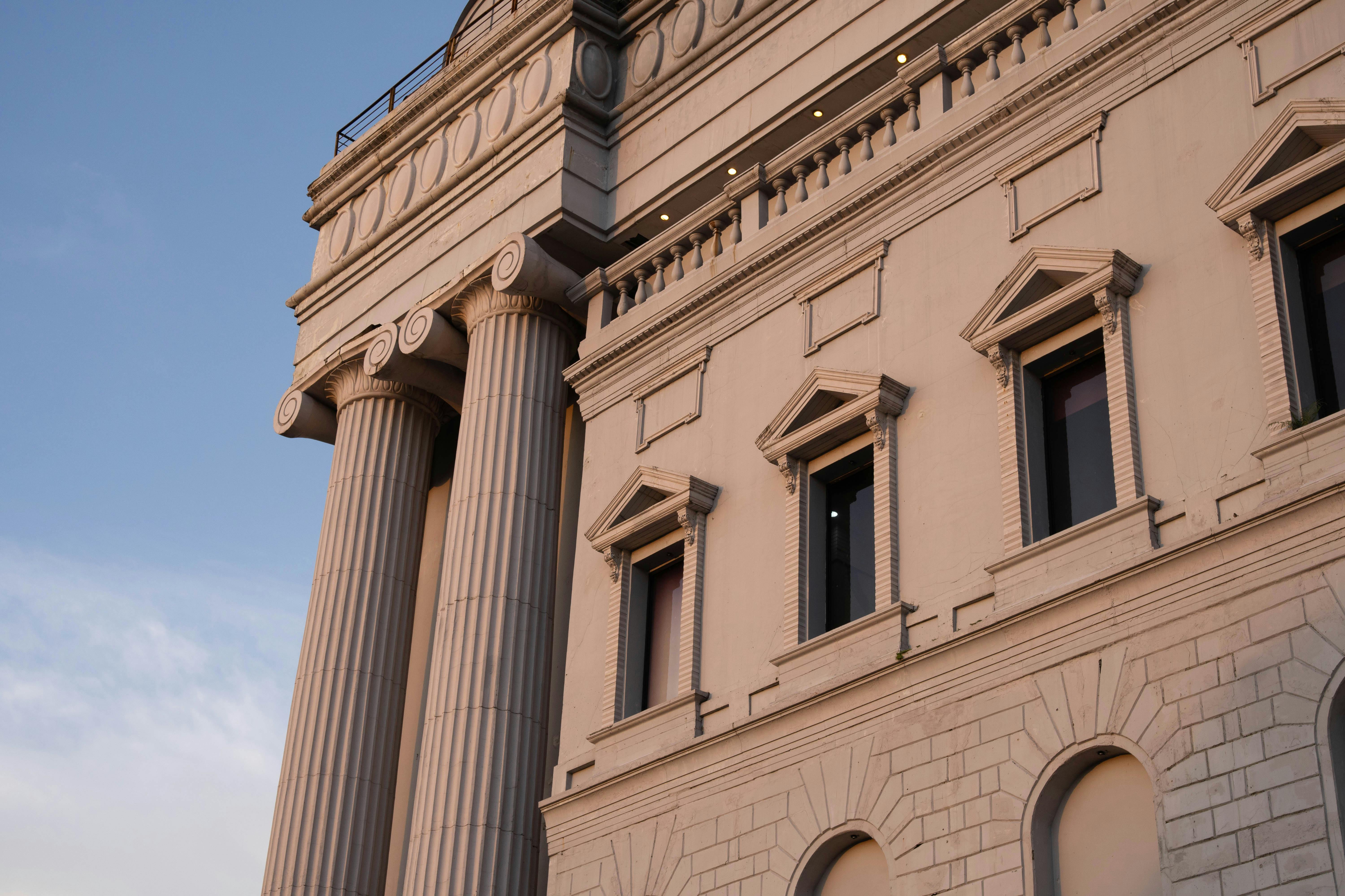 Gratis Immagine gratuita di archi di finestre, architettura, architettura classica Foto a disposizione