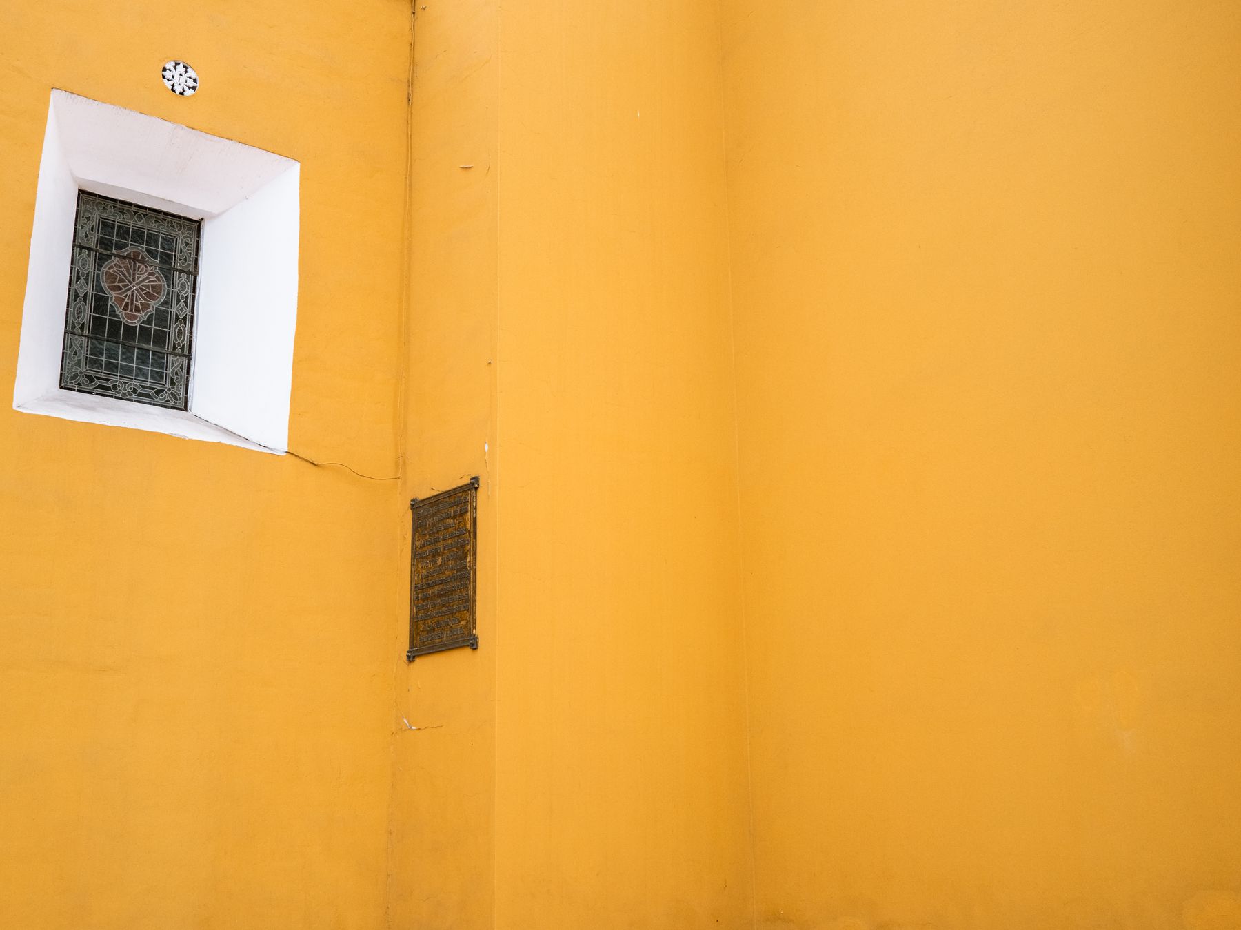 Painters and Decorators in Mitcham — walls rolled to an even, flat finish