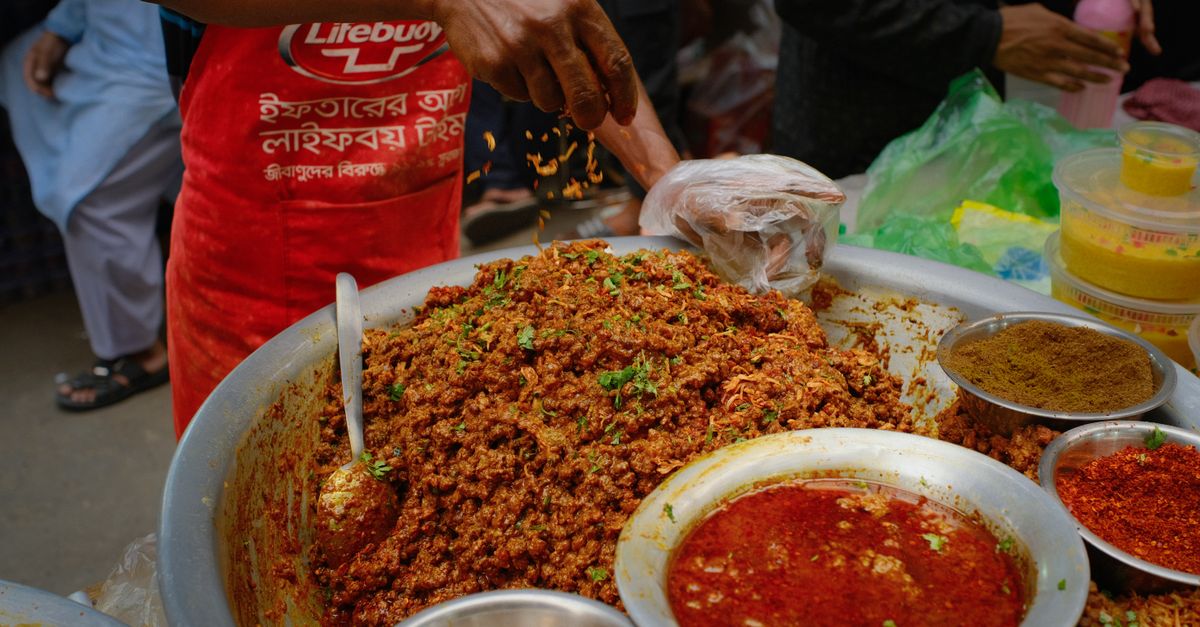 Food scene related to Bangladesh - Best Aloo Bhorta in Dhaka and Local Home Kitchens