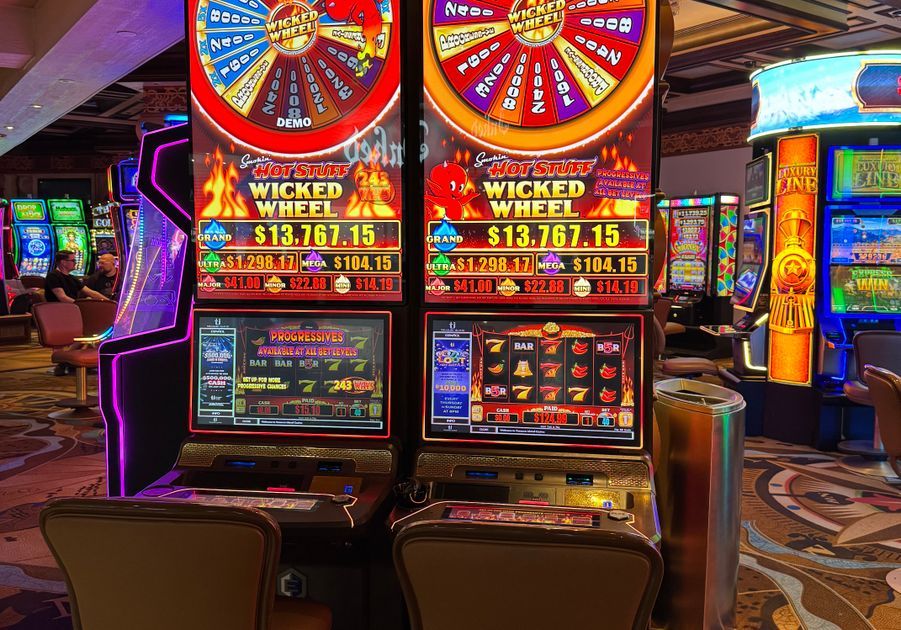 Online Casino: Spielautomaten und Live-Spiele im Überblick