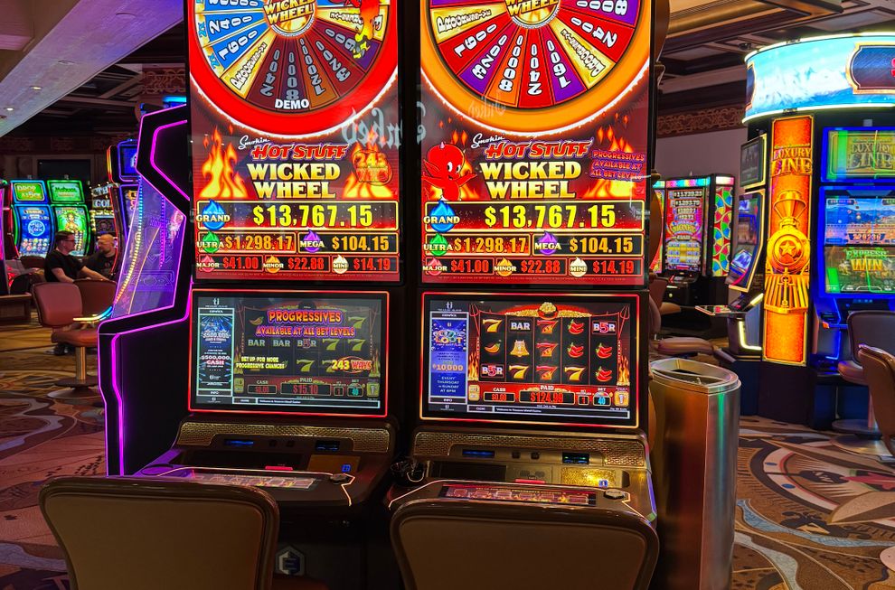 Online Casino: Spielautomaten und Live-Spiele im Überblick