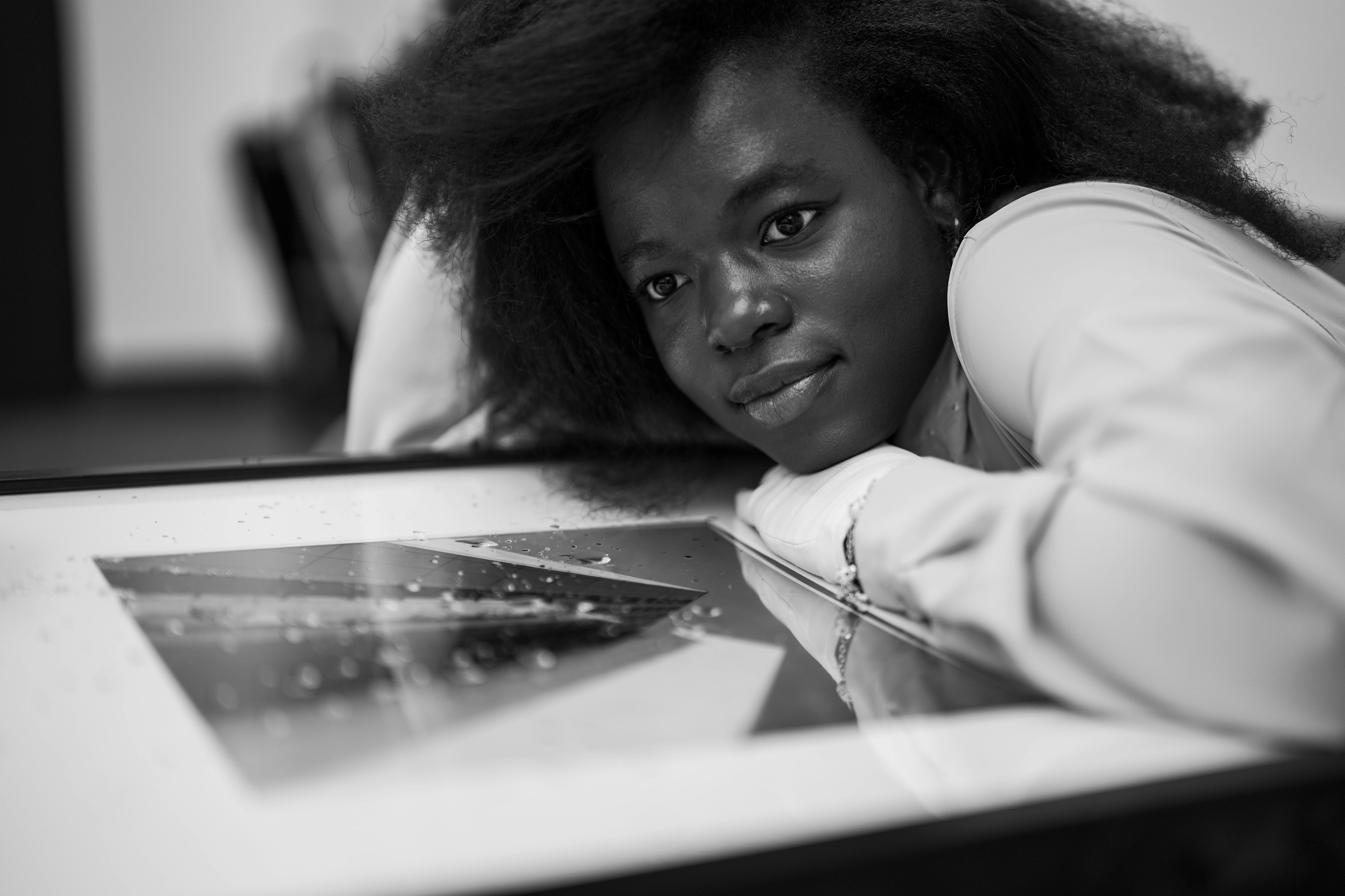 bezplatná Základová fotografie zdarma na téma afro, černobílý, düsseldorf Základová fotografie
