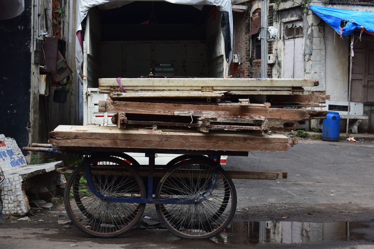 storage moves in Nuffield — Loaded properly: blankets, straps and a plan in Nuffield