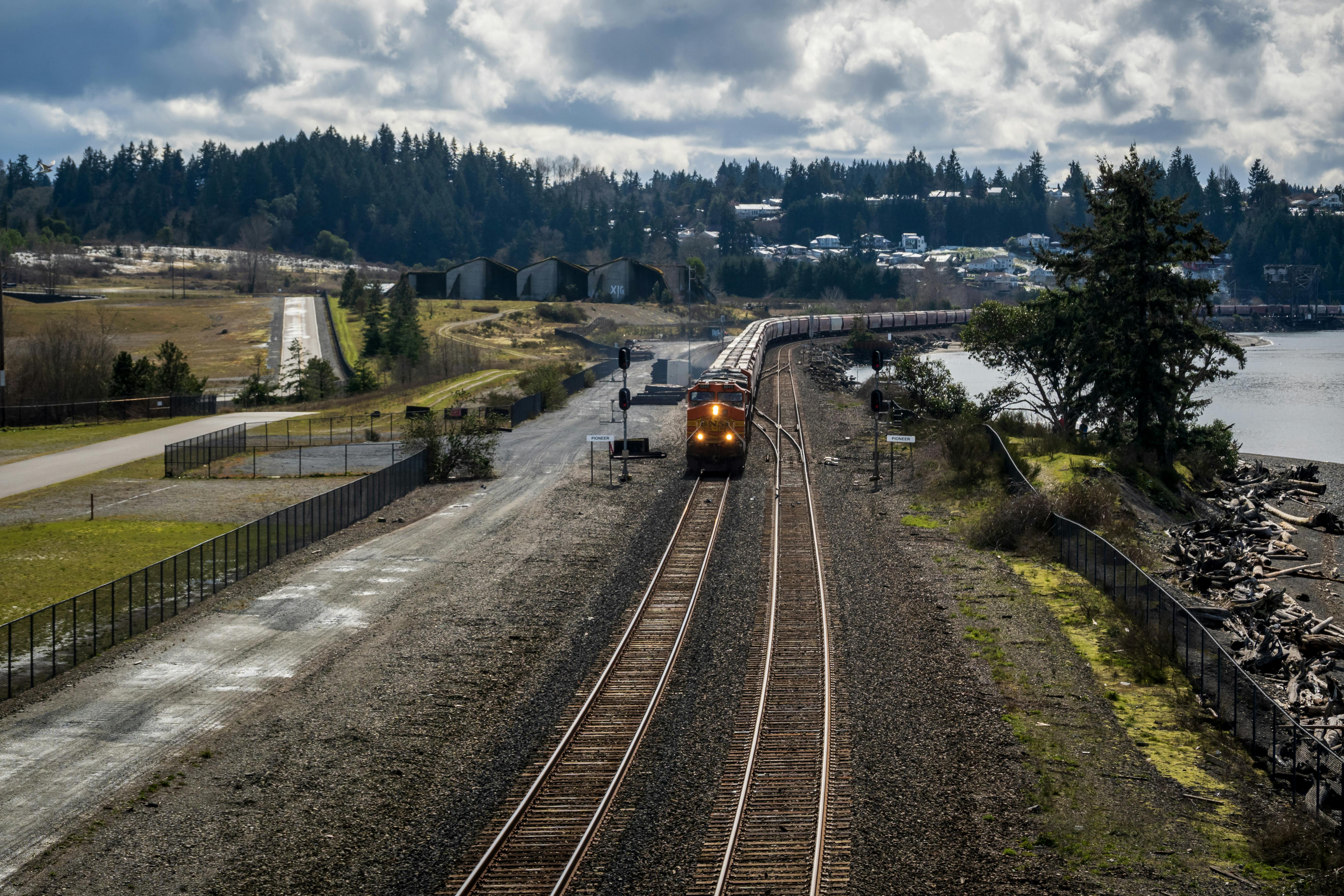 grátis Foto profissional grátis de à beira do lago, água, ao ar livre Foto profissional