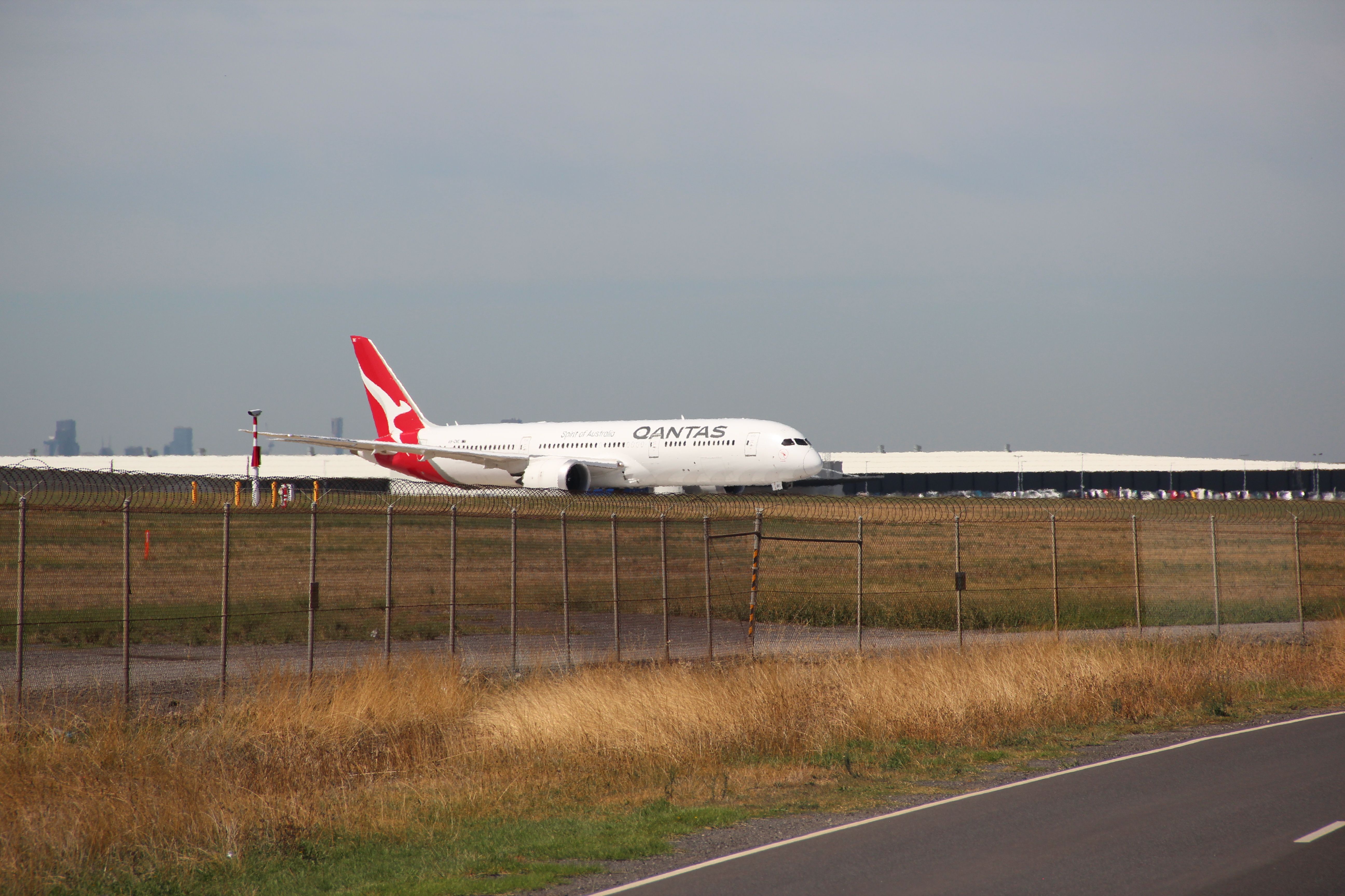 qantas lounge passes