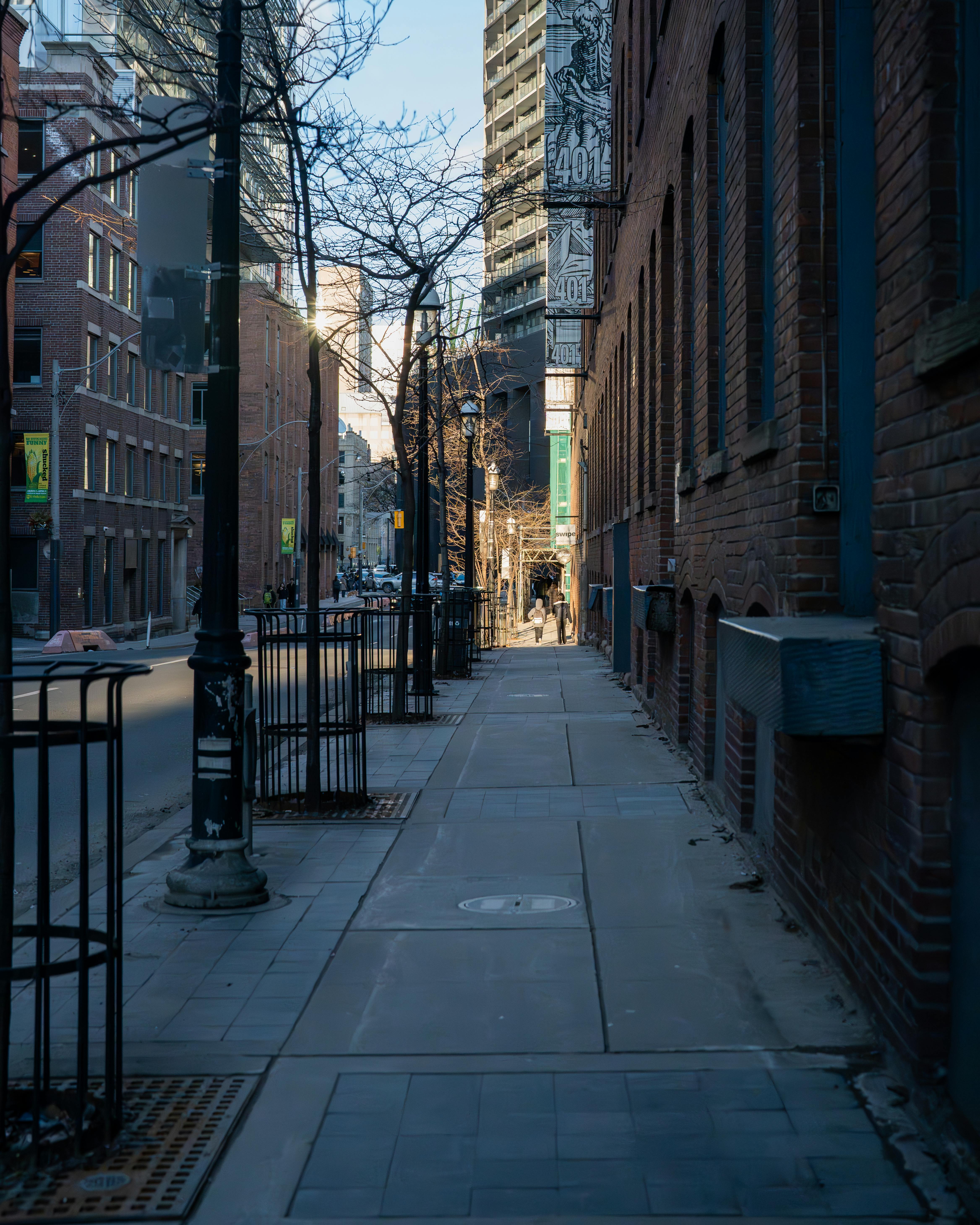 Kostenlos Kostenloses Stock Foto zu architektur, backstein, bäume Stock-Foto