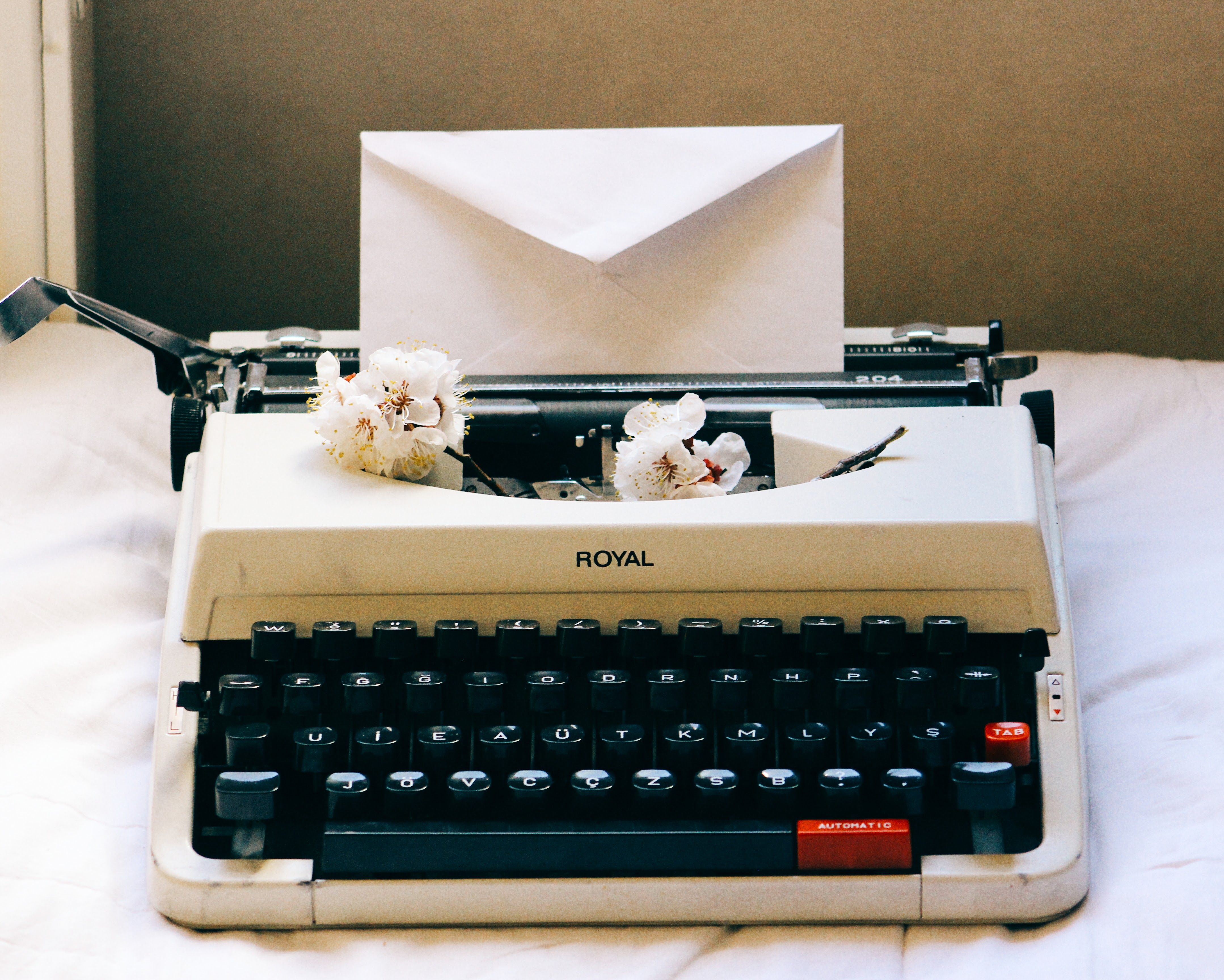 AI is killing the cover letter — but here’s when it still pays to send one
