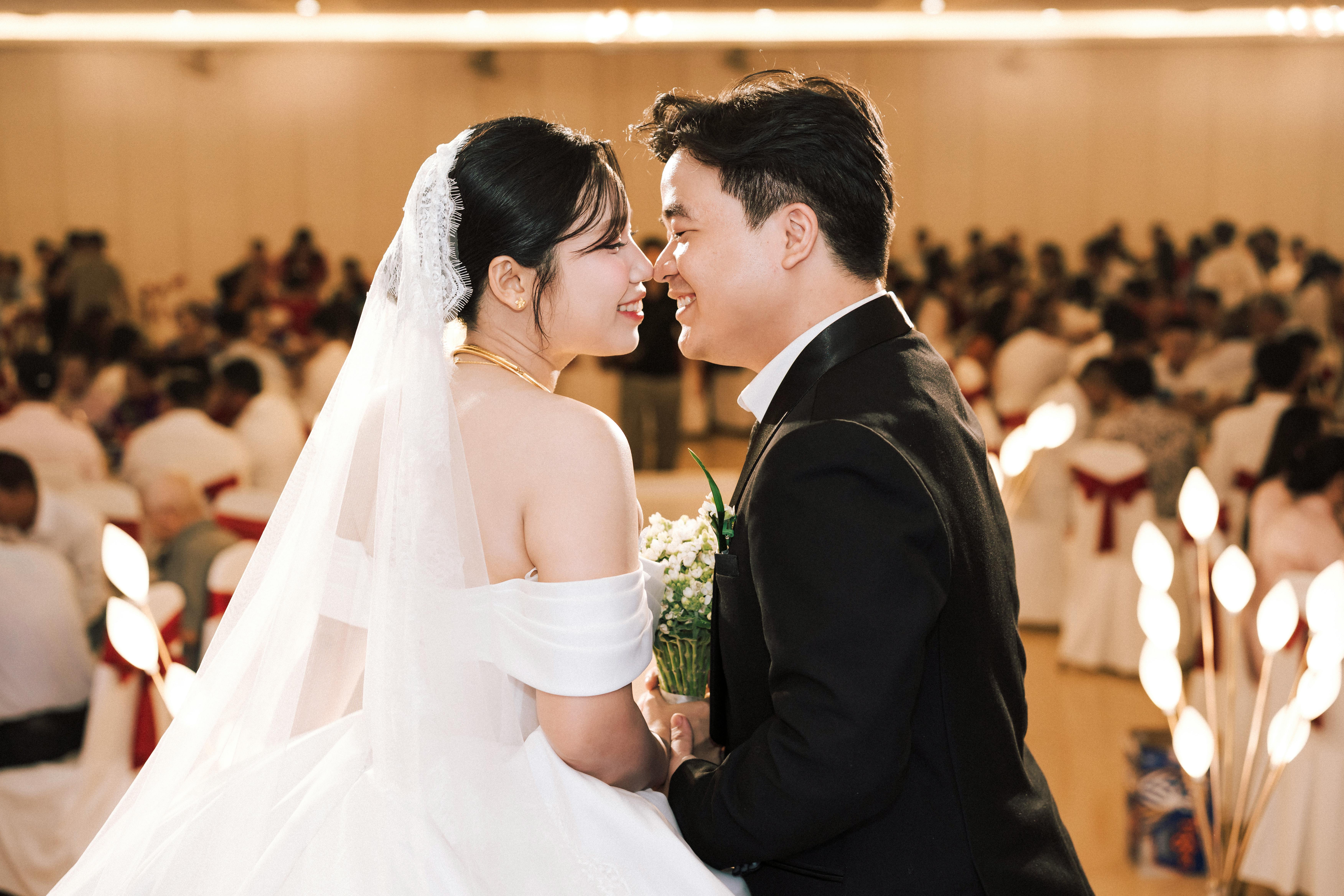 Inaugural Love in Motion Wedding and Event Fair comes to the Ballroom of Reno - KOLO — Photo by KJN Photography Viet Nam on P